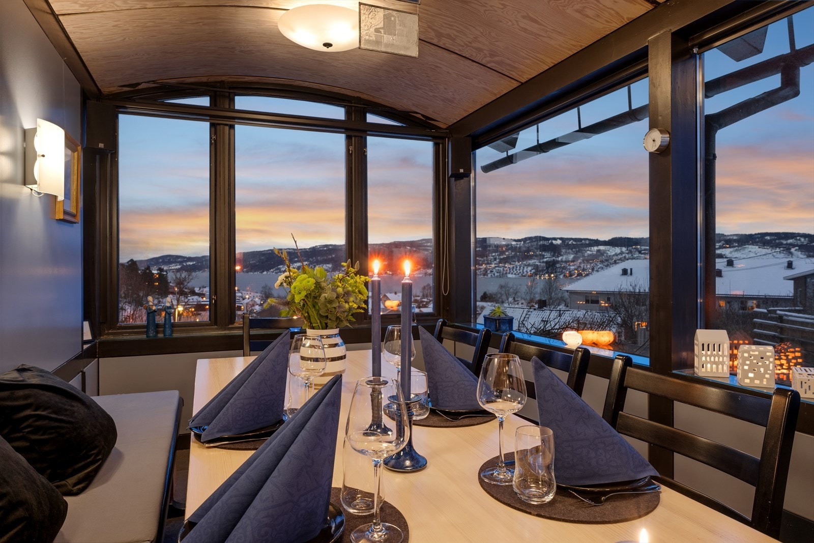 Fantastisk utsikt over både Drøbaksundet, vestfjorden og Oscarsborg Galleribilde