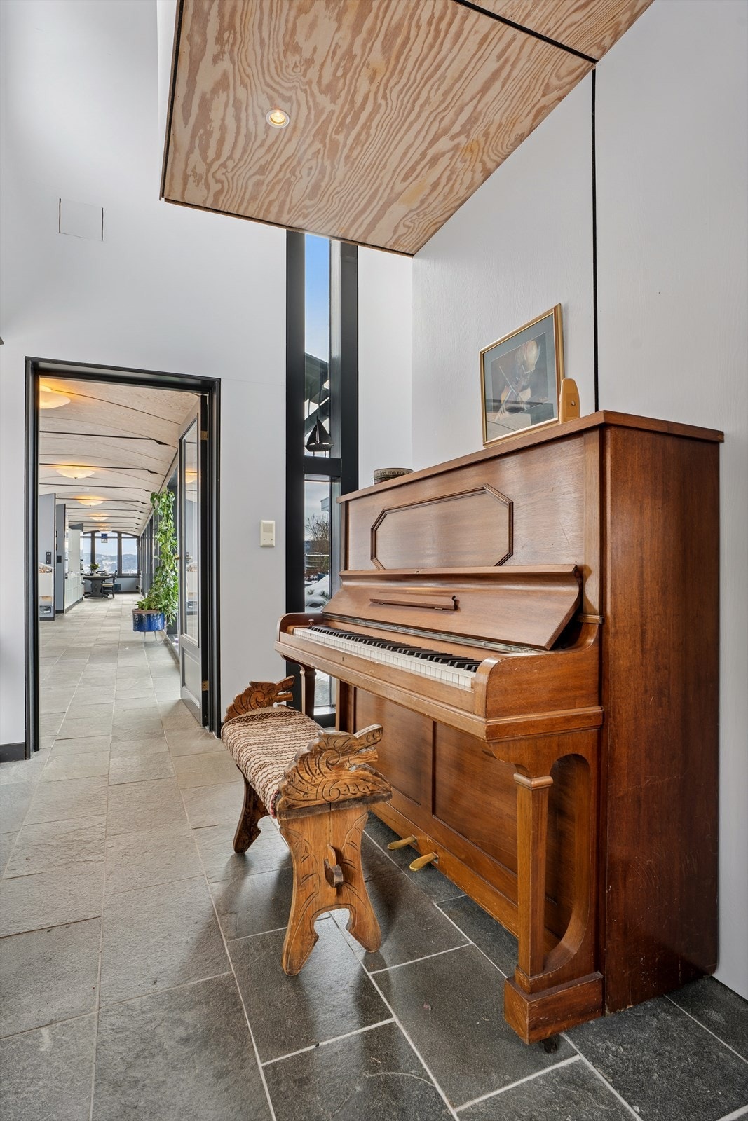 Stort og luftig allrom - benyttes i dag til musikkrom Galleribilde