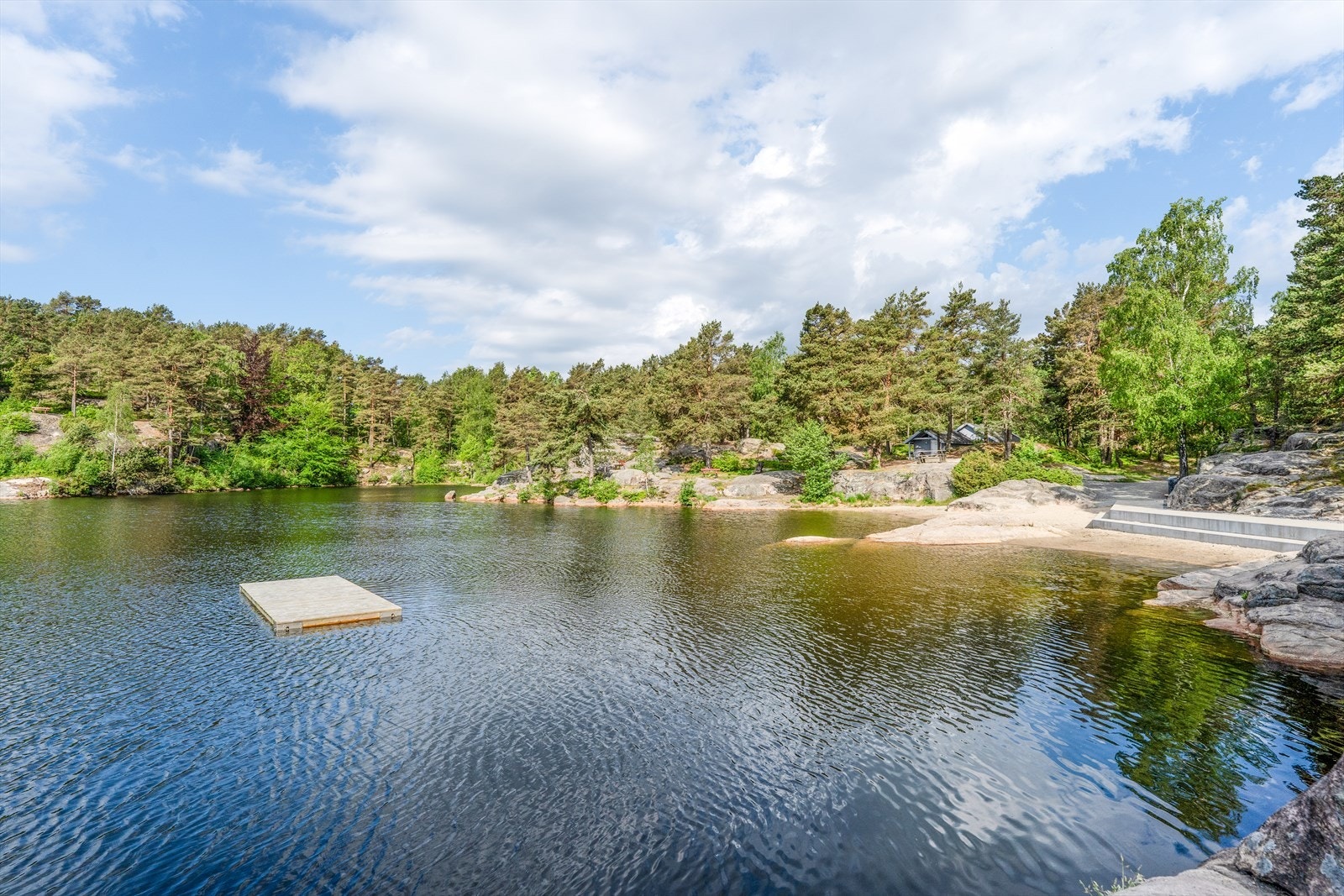 3. stampe en kort spasertur unna. Galleribilde