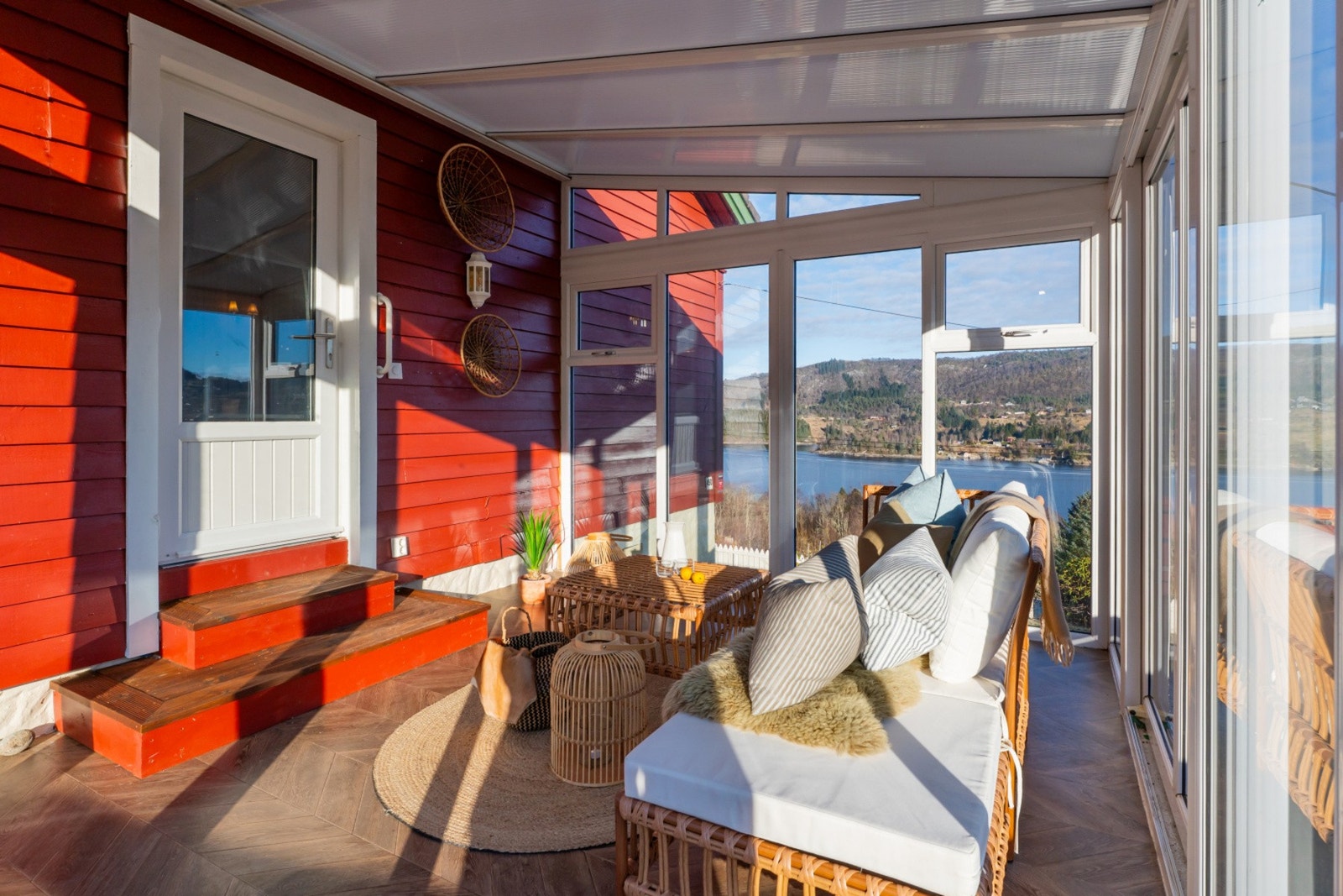 Den innglassede delen av terrassen utgjør 12 kvm Galleribilde