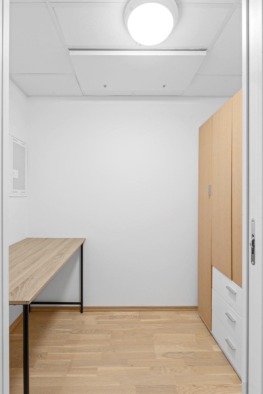 Fra entrè har du adkomst til leilighetens innvendige bod, som har allsidige bruksmuligheter. Galleribilde