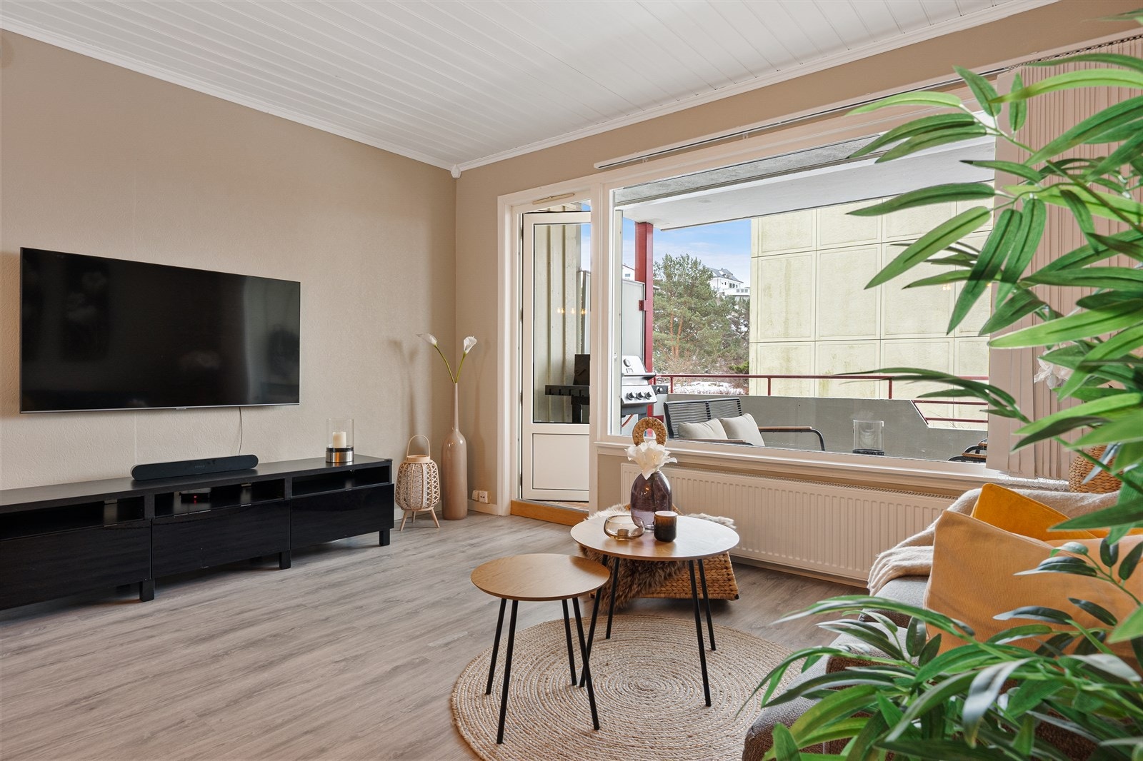 Sentralvarme og varmtvann er inkl i felleskost! Galleribilde