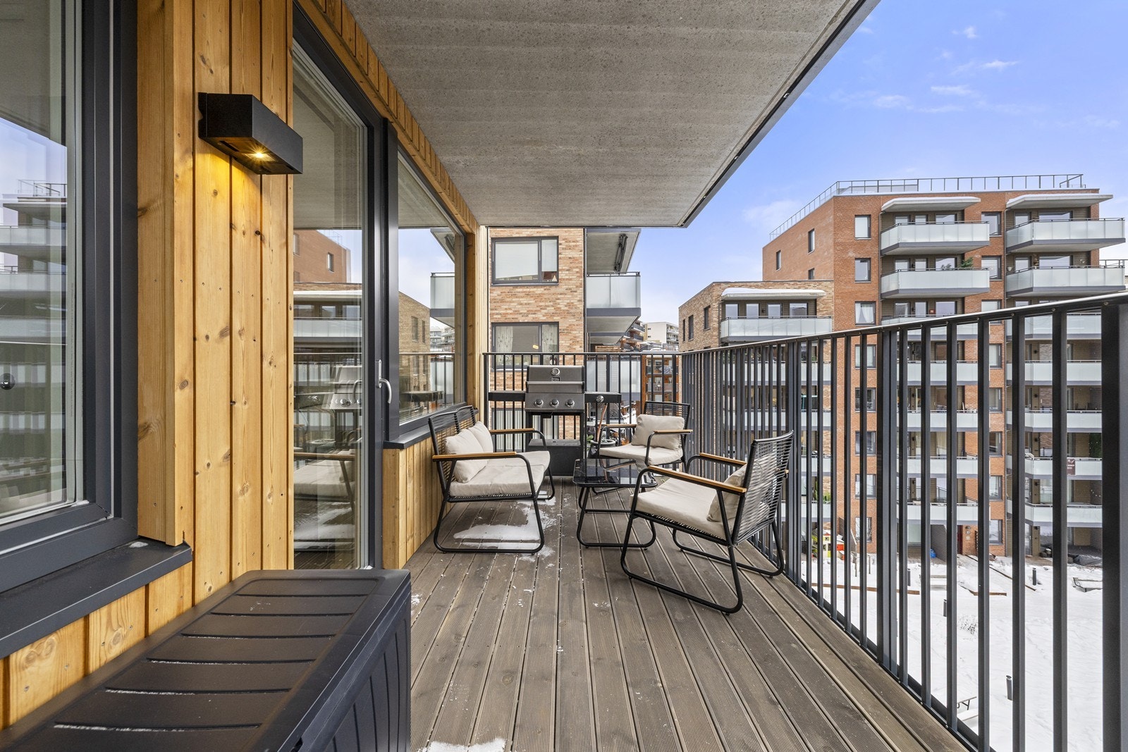 Fra stuen er det utgang til en romslig balkong på 11 m². Galleribilde