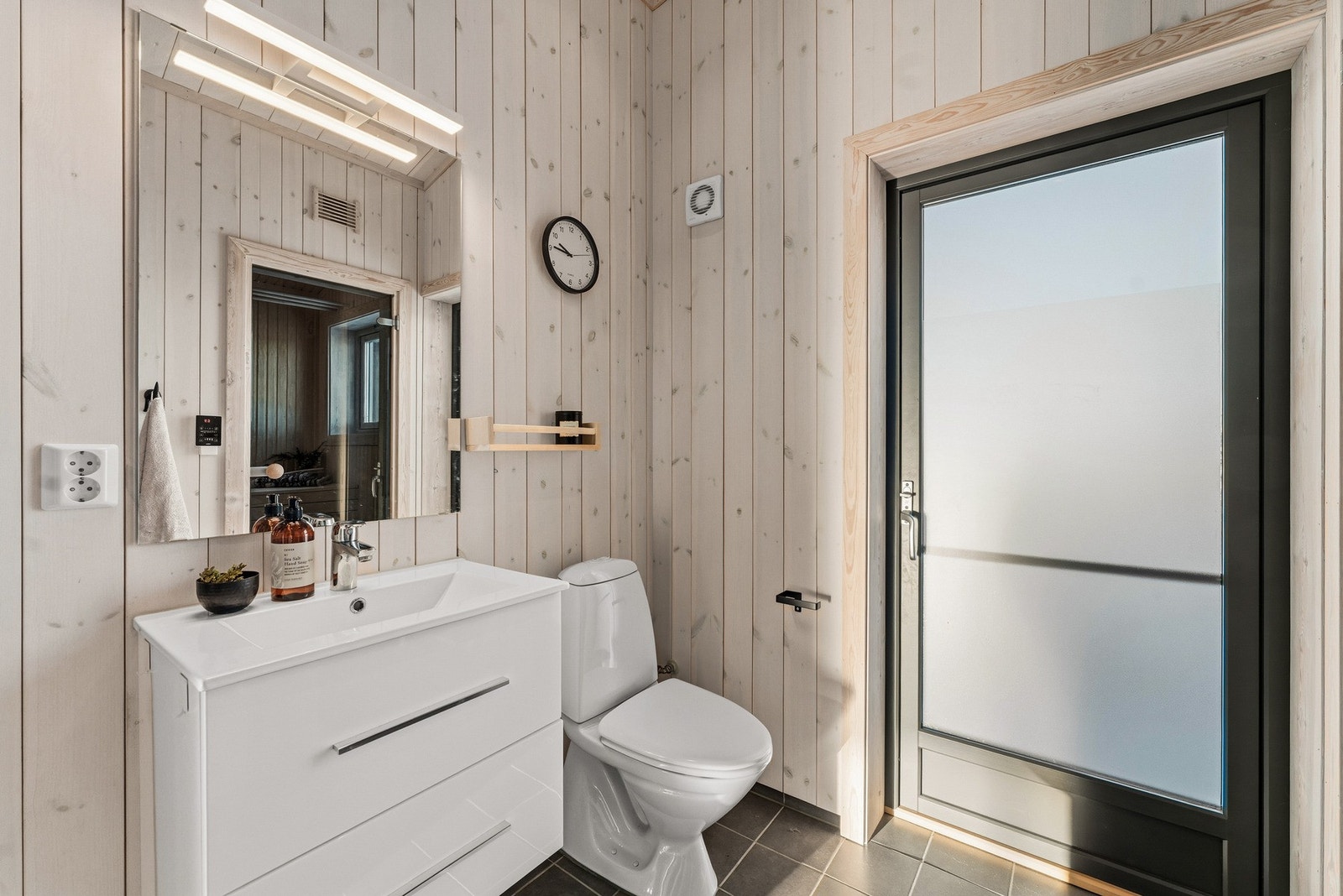 Fra dette badet er det tilgang til en flott badstue. Galleribilde