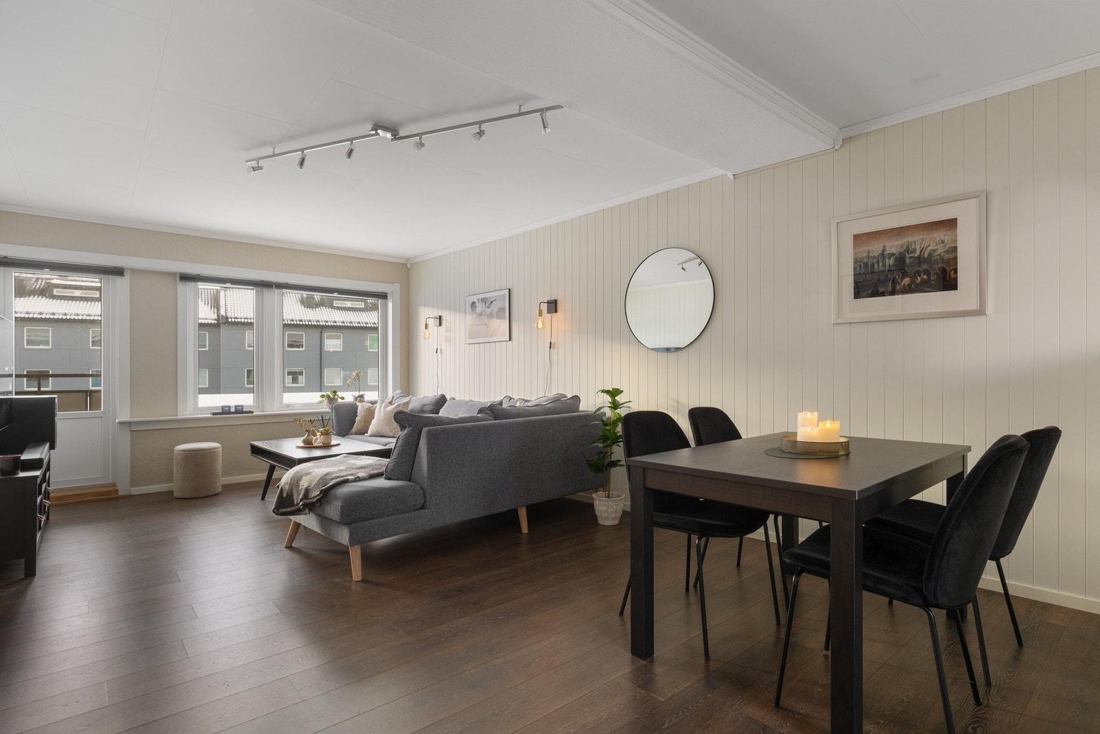 Leiligheten ligger i 2. etasje og har en god standard Galleribilde