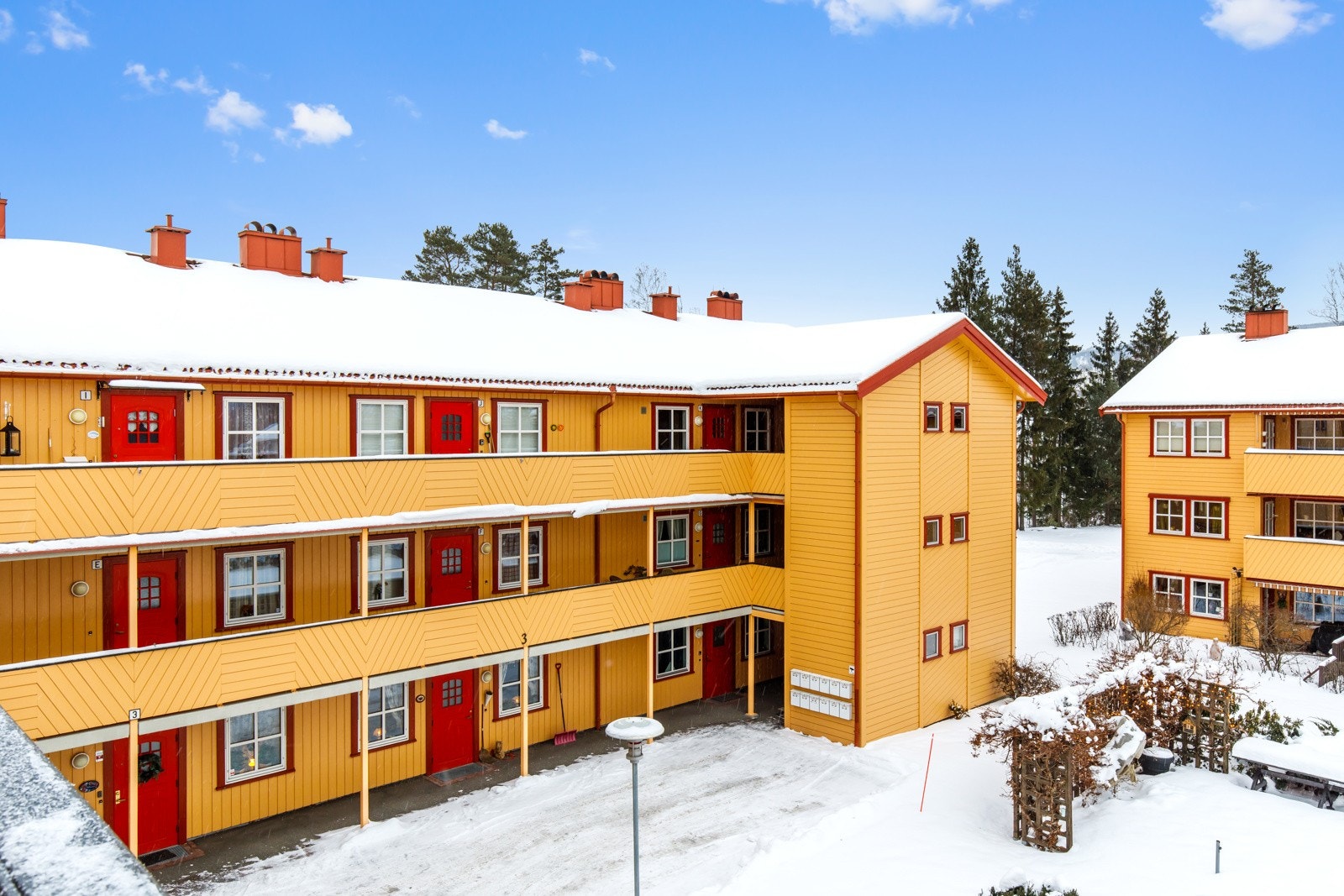 Leilighet med fin intern beliggenhet i tredje etasje Galleribilde