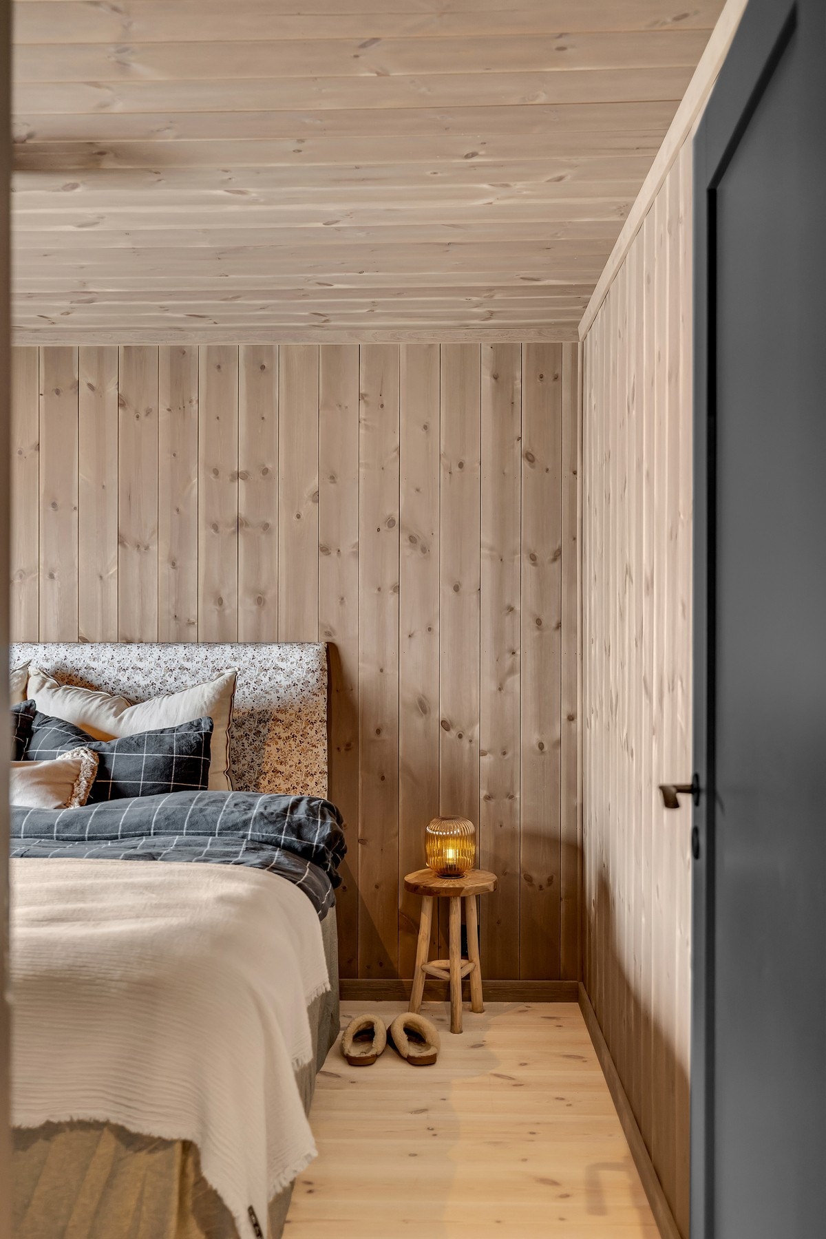 Etasjen byr for øvrig på to gode og romslige soverom med fleksible løsninger. Galleribilde