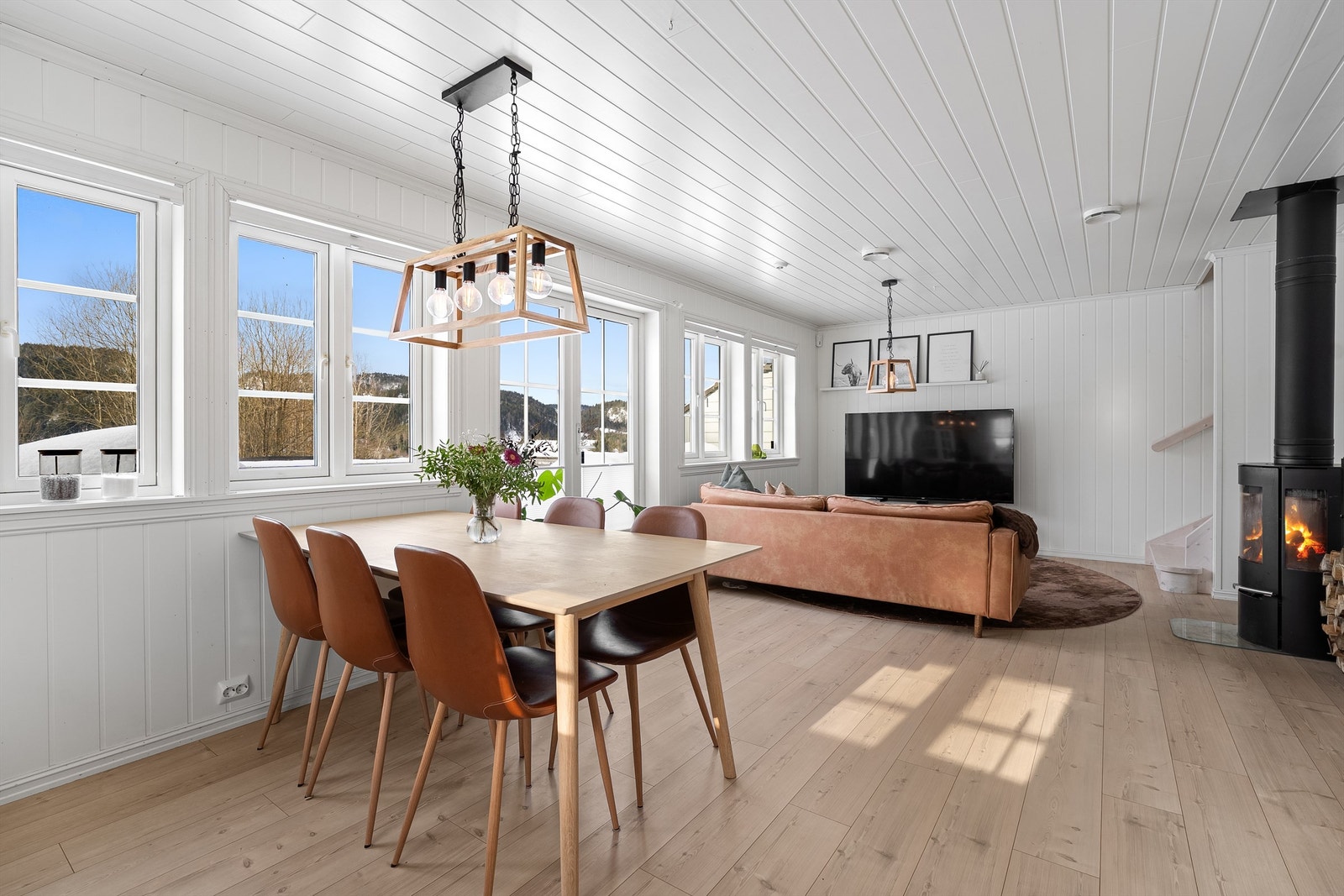 God plass til sittegruppe og sofakrok Galleribilde