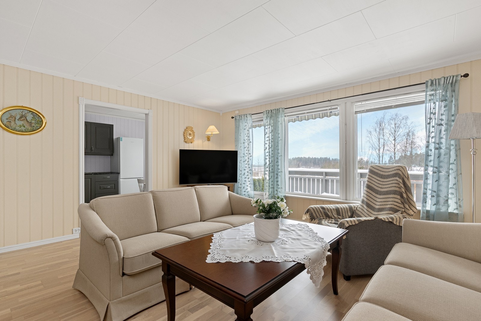 Kjøkkenet ligger i tilknytning til stua. Galleribilde