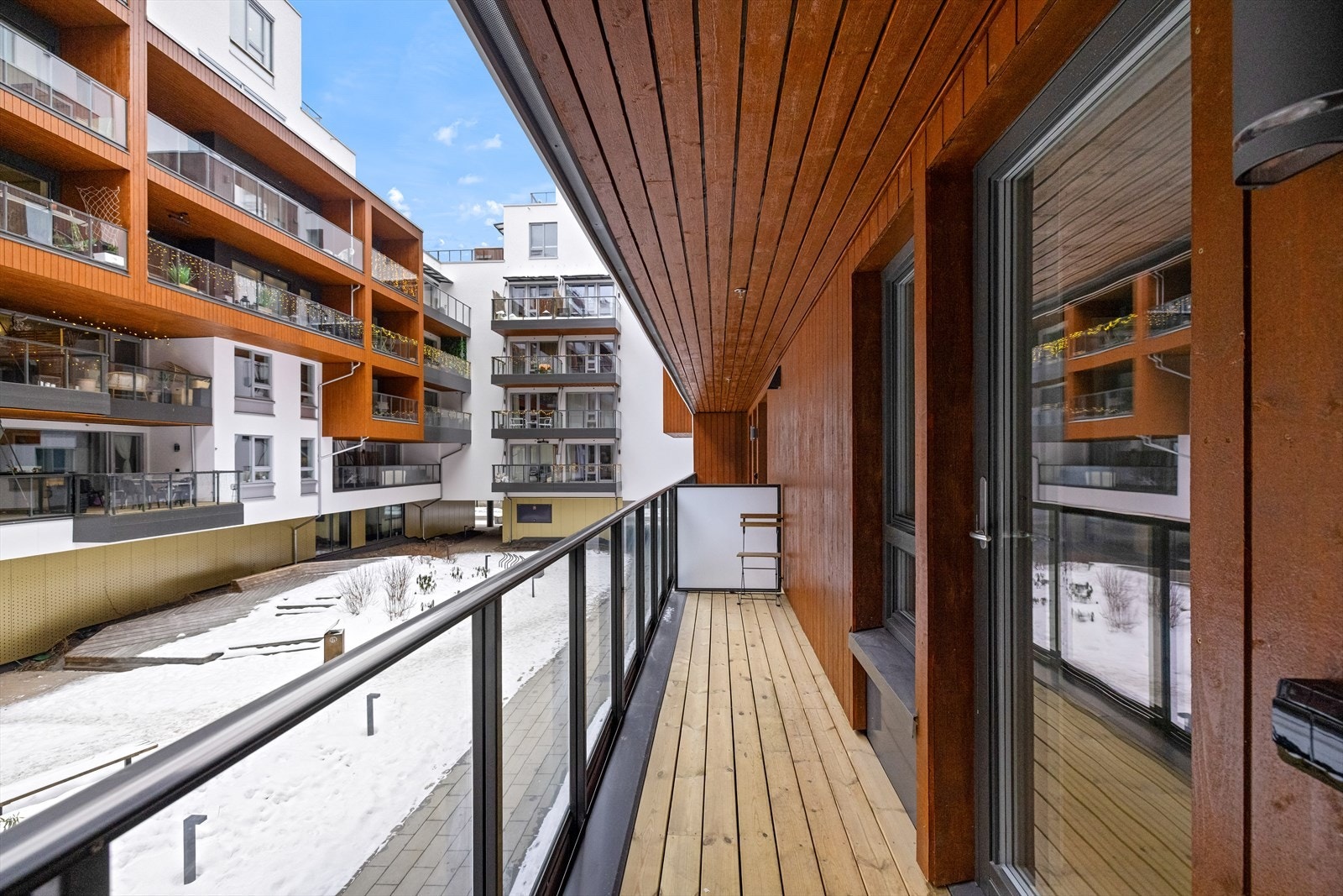 Balkongen er målt til ca. 6,6 m² Galleribilde