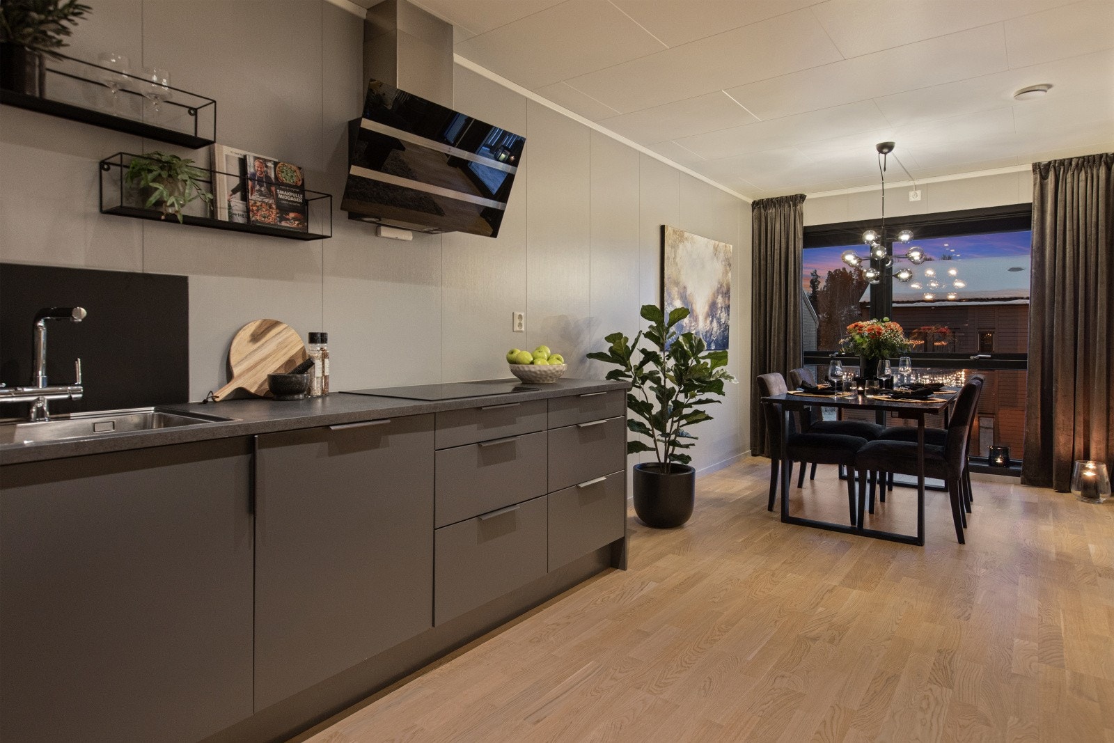 Kveldsstemning. Galleribilde