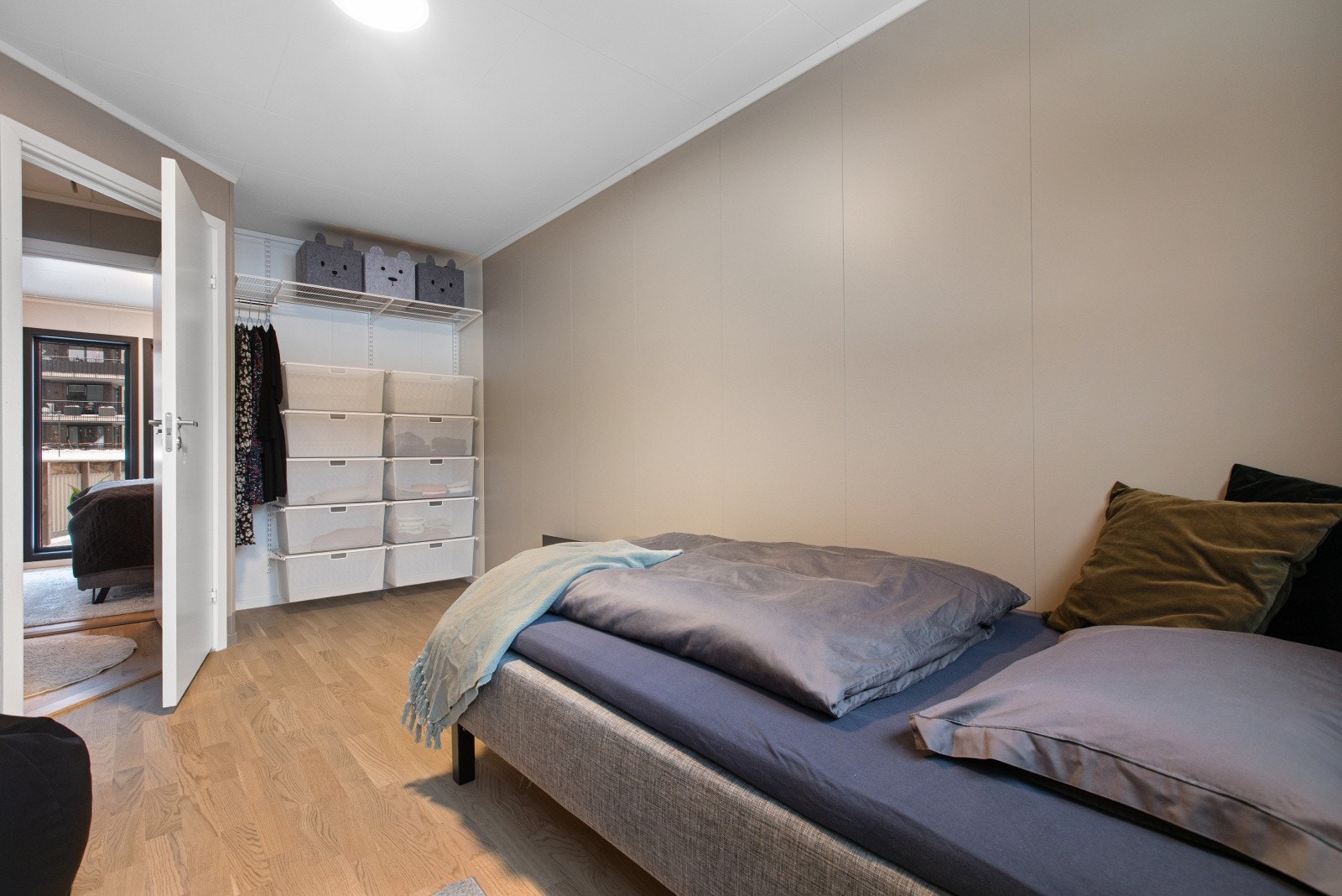 Her er det godt med plass til diverse oppbevaring. Galleribilde