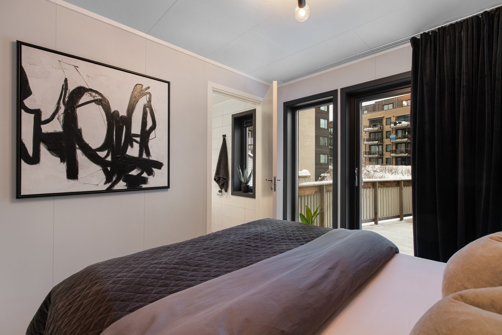 Behagelig med direkte adgang til et eget baderom. Galleribilde