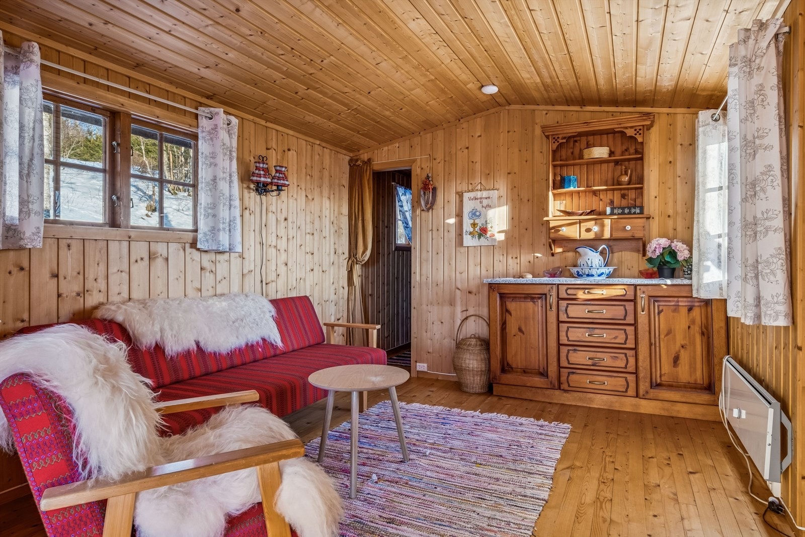 Anneks med fin stue og eget soverom Galleribilde