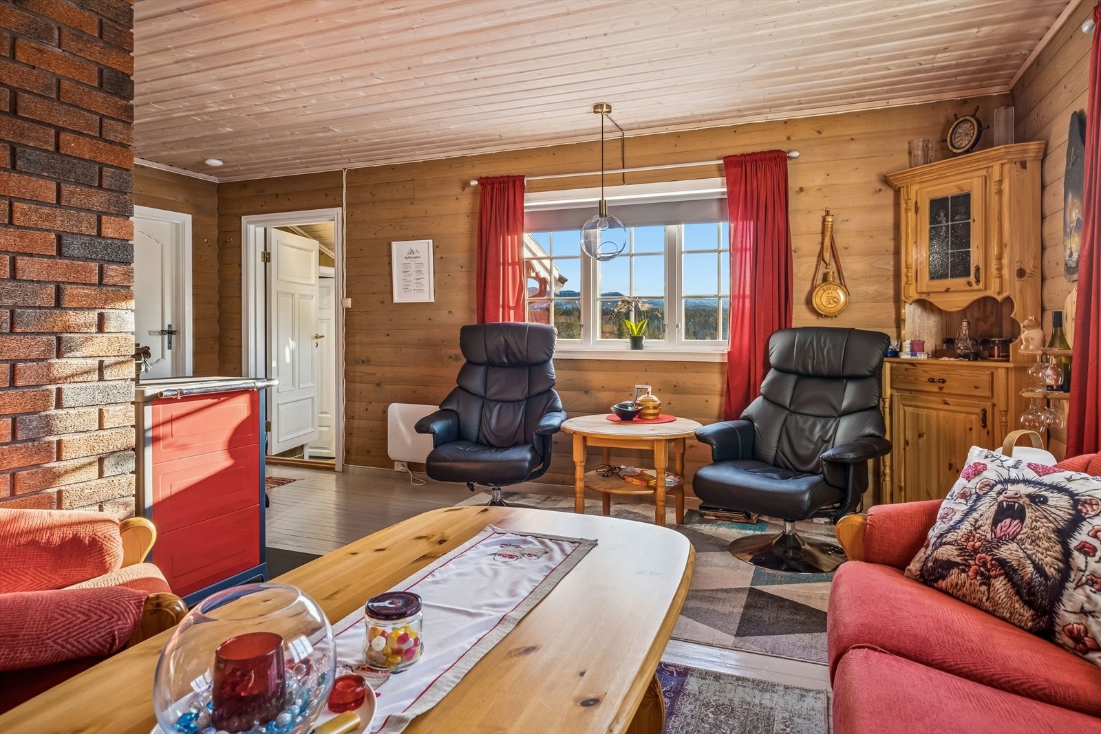 Fra stuen kan de gode utsiktsforholdene nytes Galleribilde