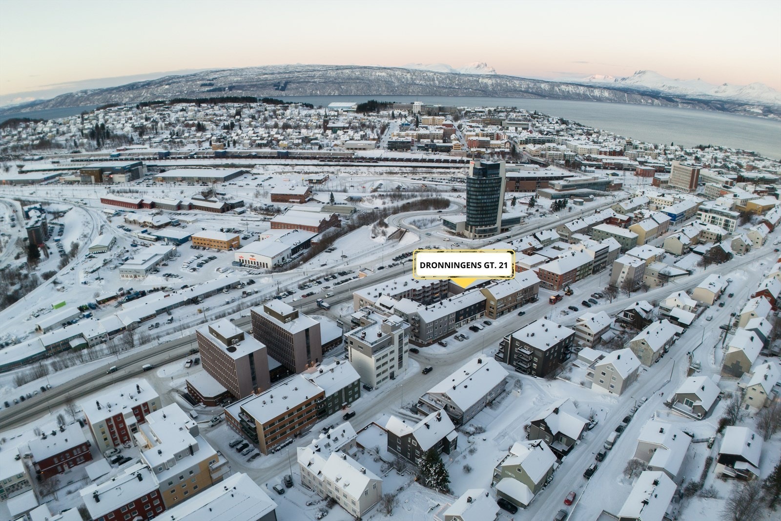 Velkommen til Dronningens gate 21! Foto: Hanna Linnea Kristensen Galleribilde