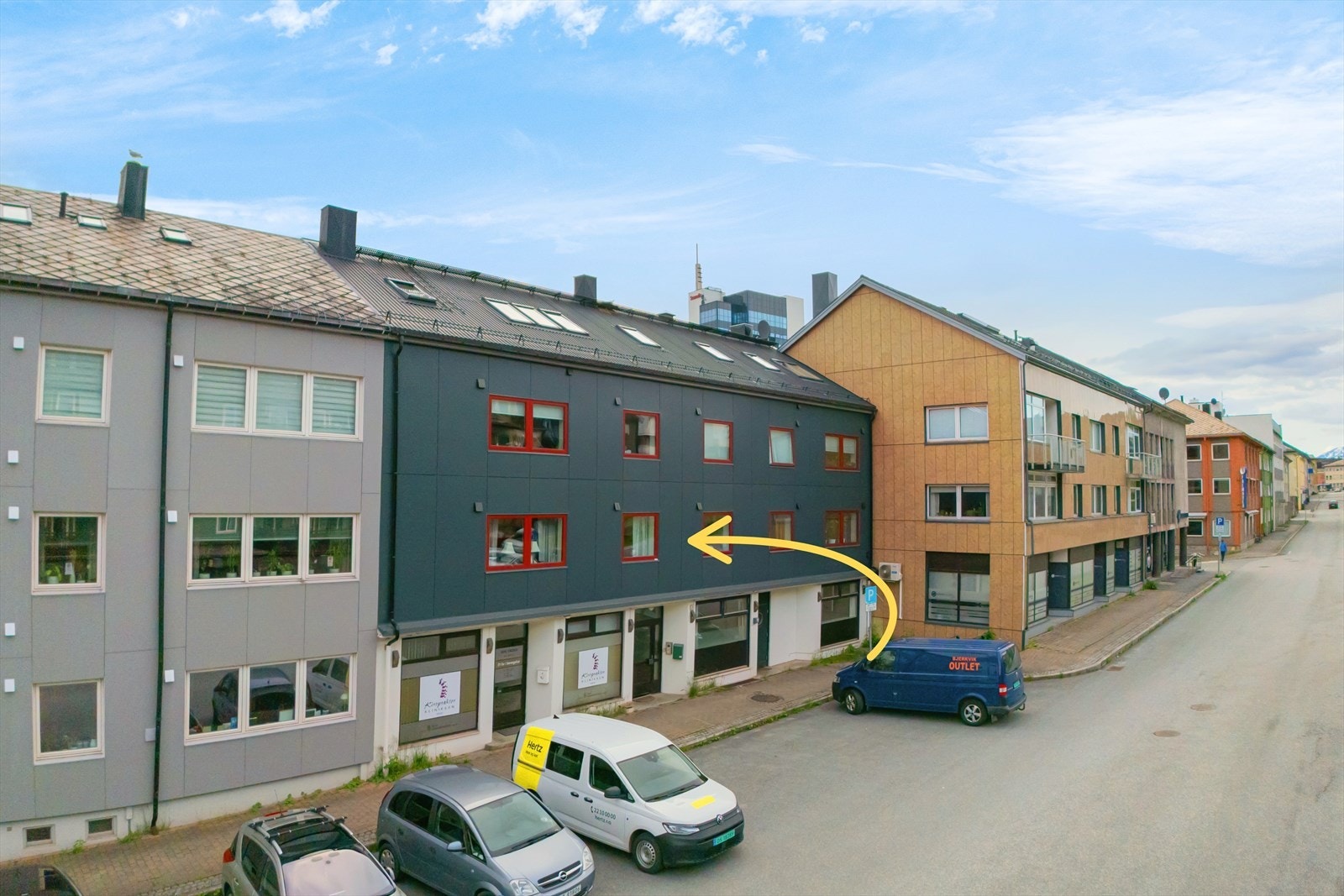 Leiligheten ligger i 2 etasje. Galleribilde