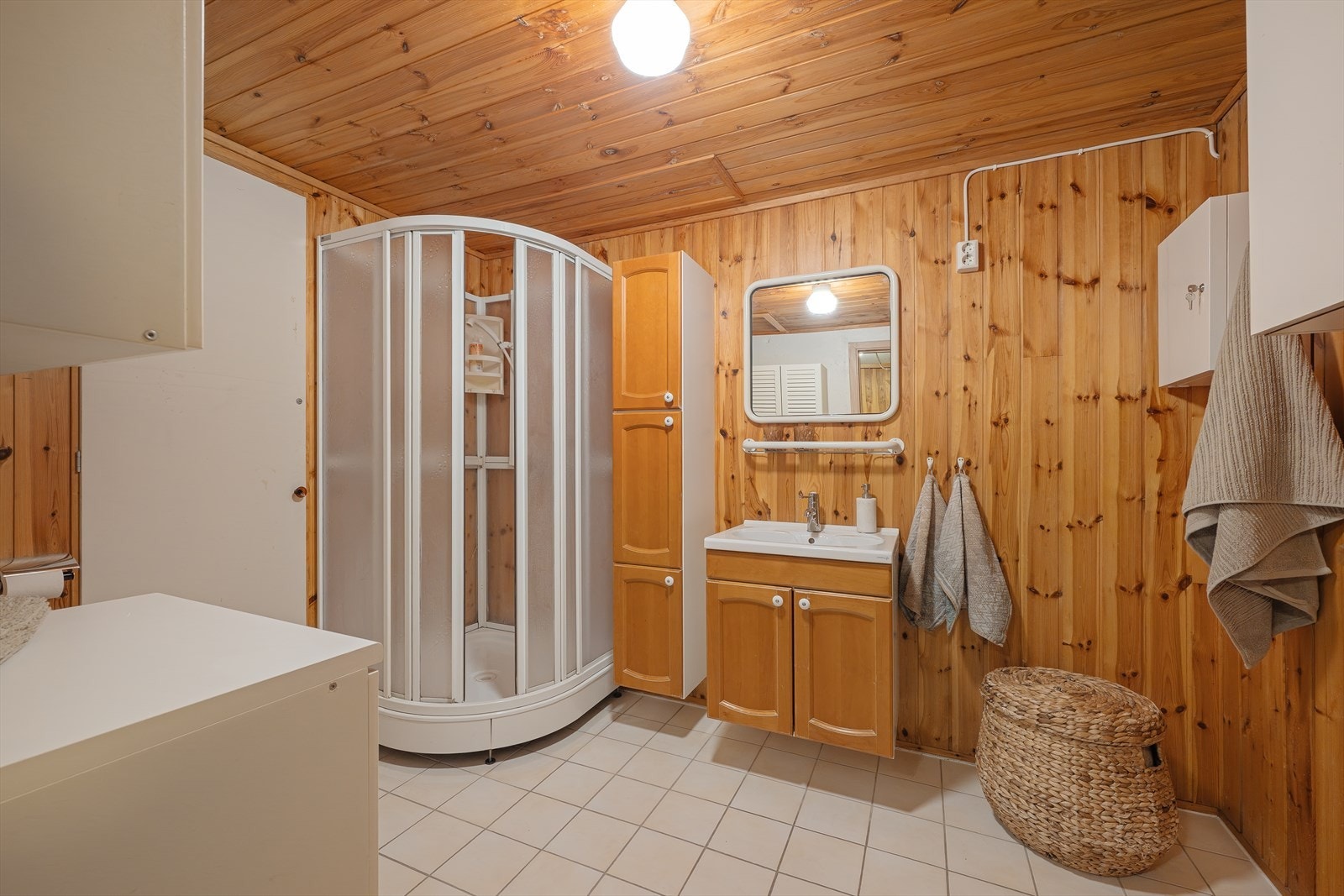 Bad i kjeller Galleribilde