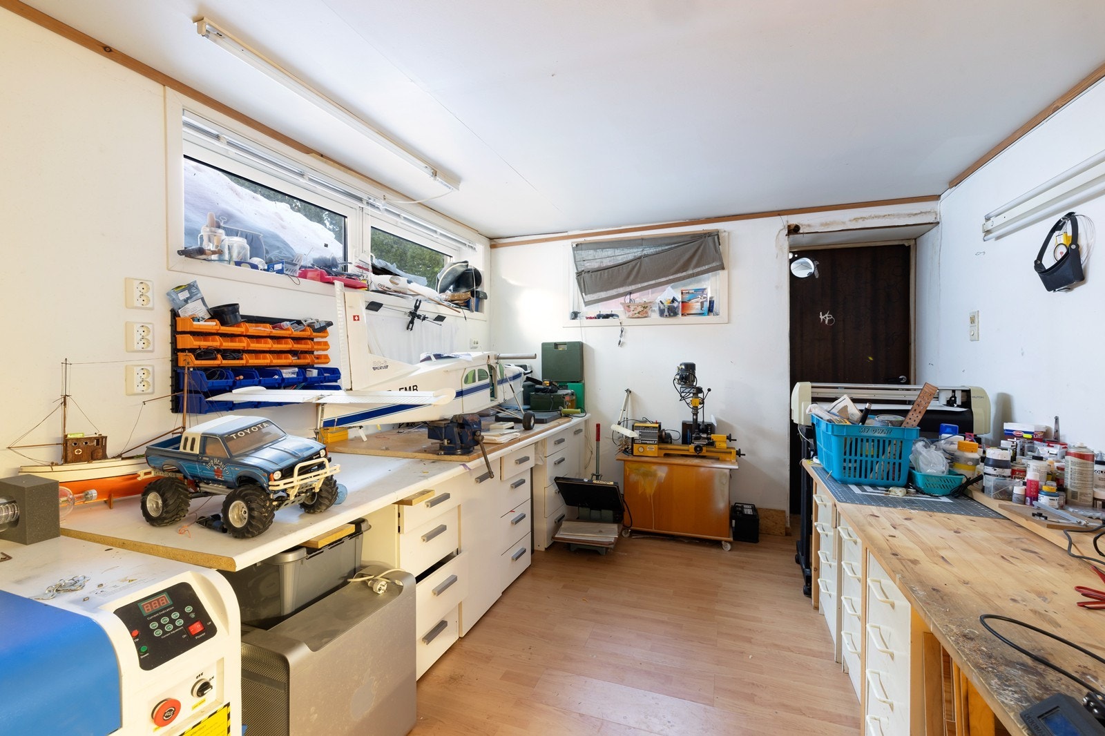 Bod/verksted nede. Galleribilde