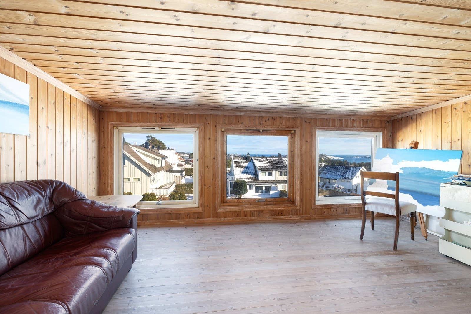 Merk at takhøyden i loftstuen er lav. Galleribilde