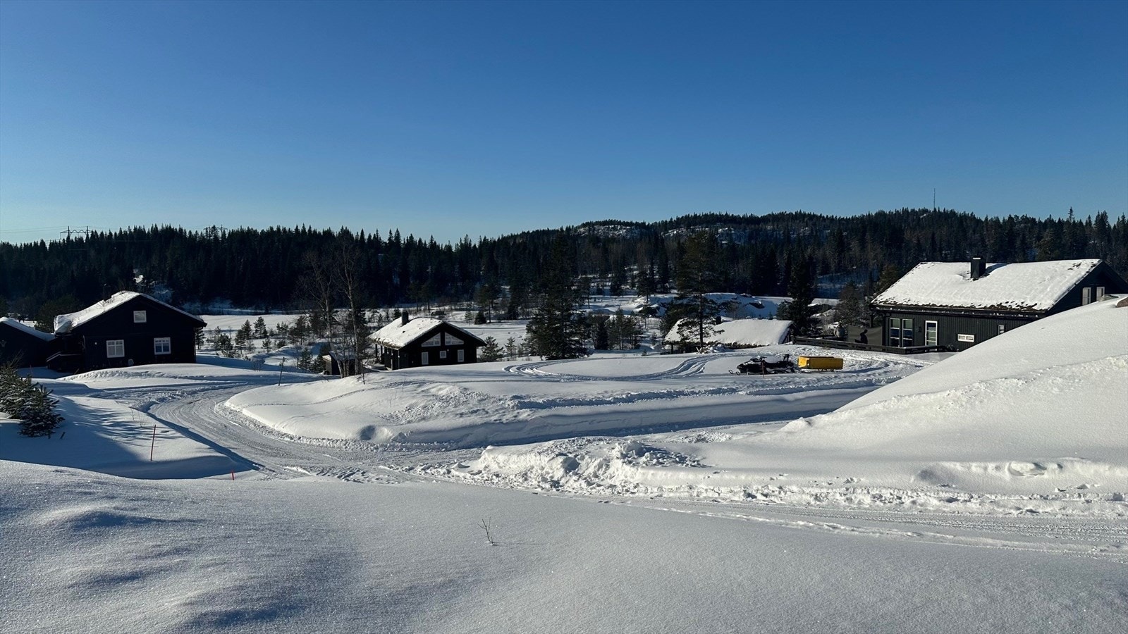 Her ser man hvor fritt og fint tomten Slettemyr 5 ligger i forhold til utsikt utover området. Galleribilde