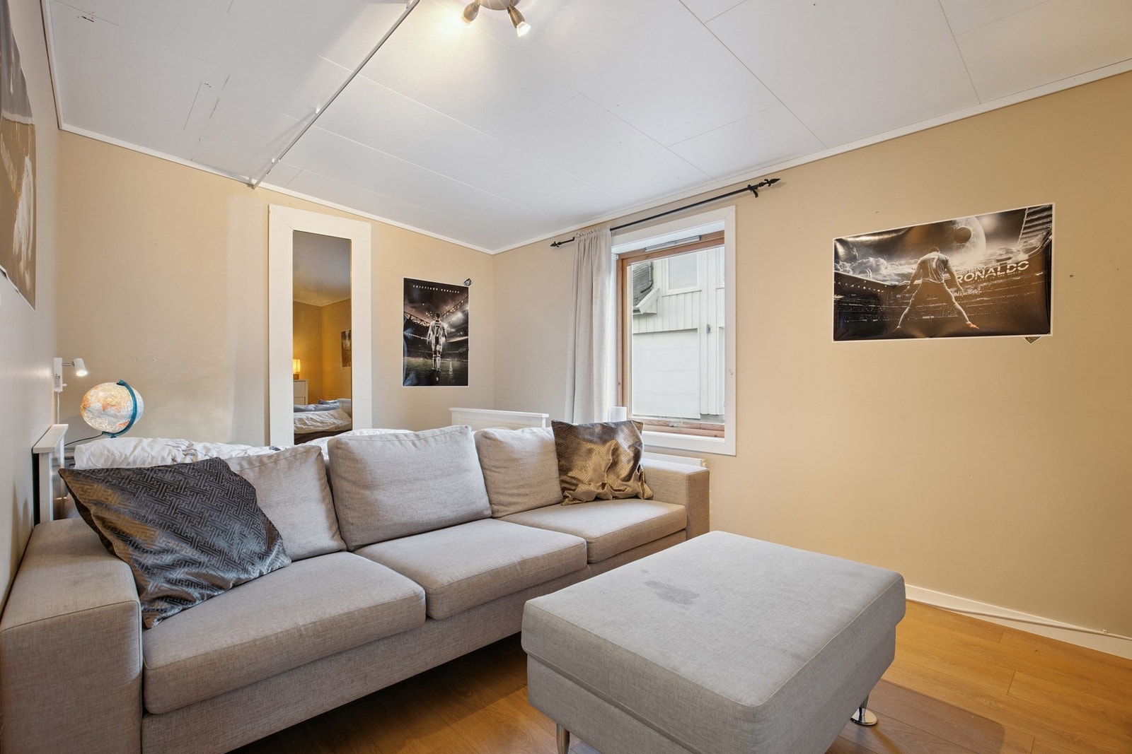 Romslig soverom (ikke omsøkt) Galleribilde