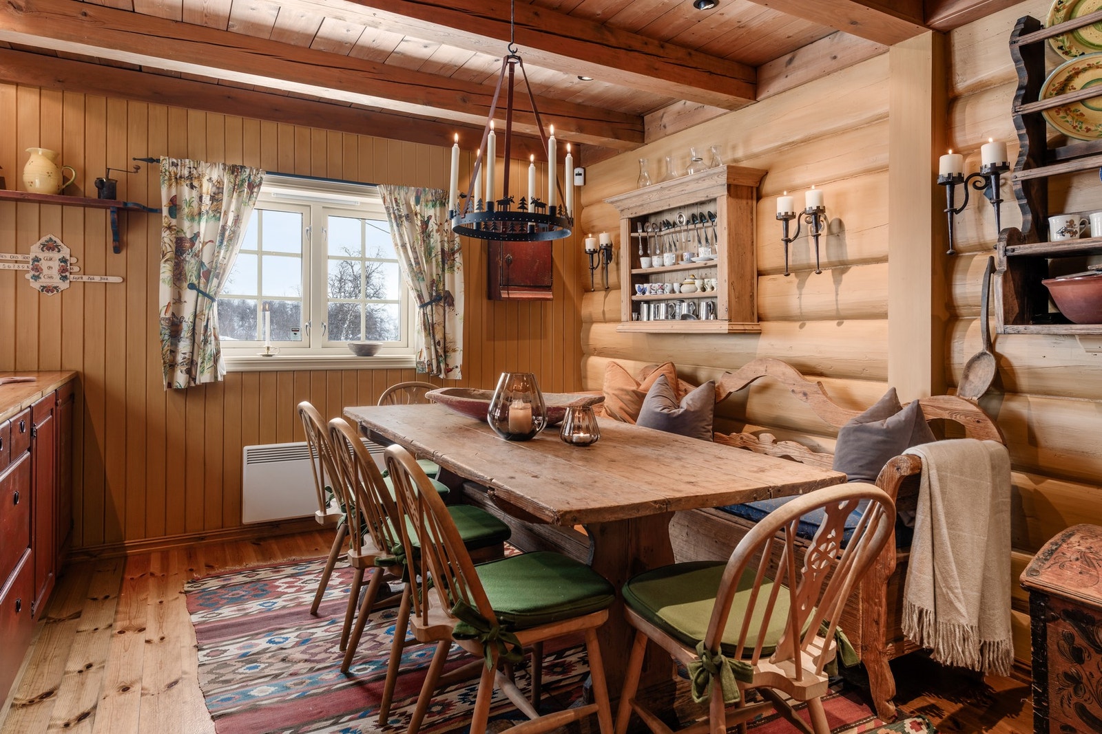 Samle dine nære og kjære til et nydelig måltid Galleribilde