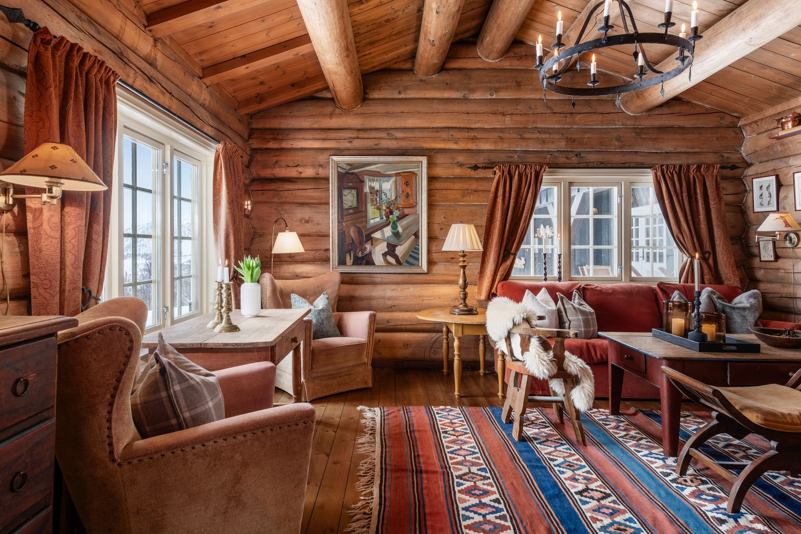 Stuen er består av flere hyggelige soner Galleribilde