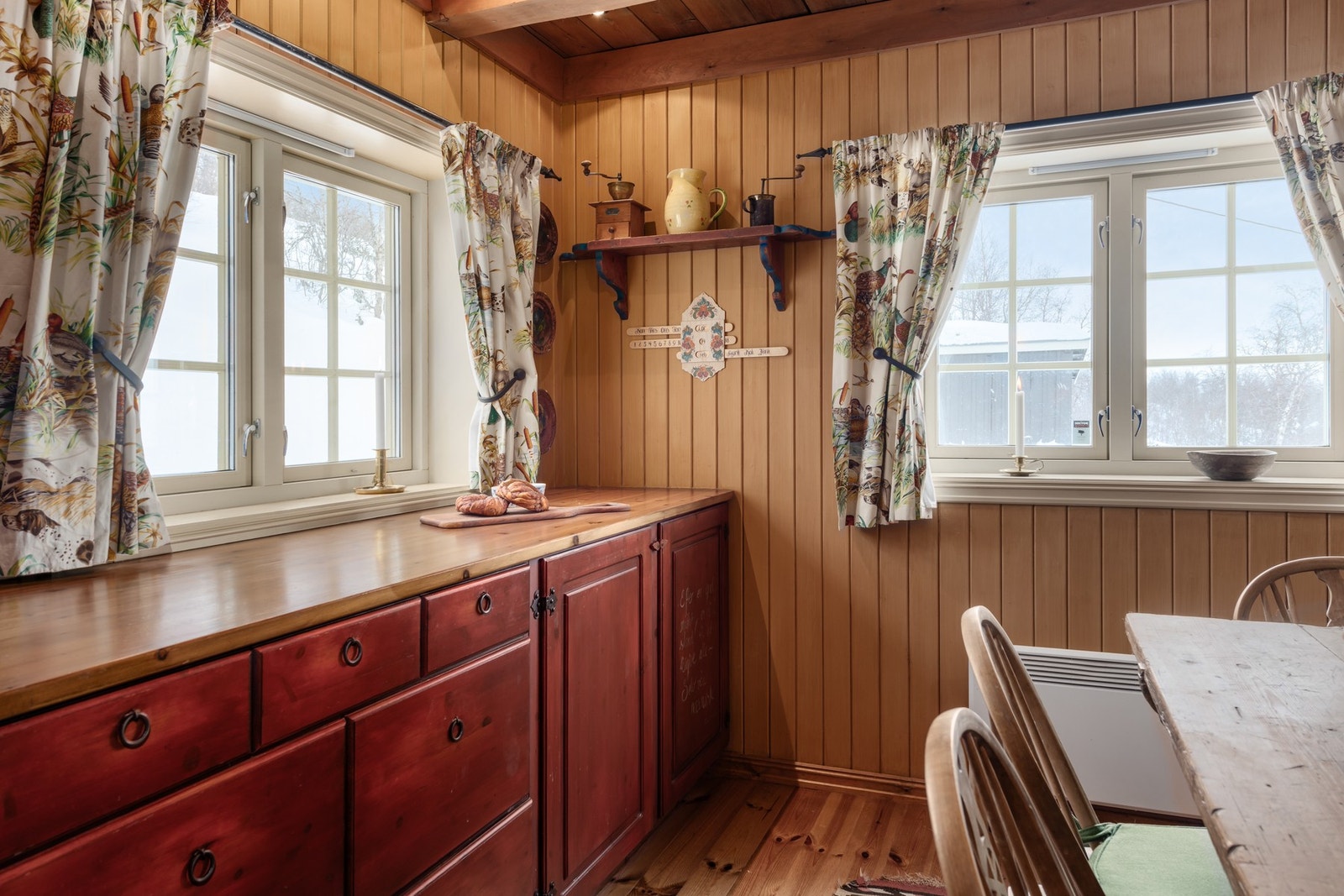 Kjøkkenet er spesialtilpasset denne hytten Galleribilde