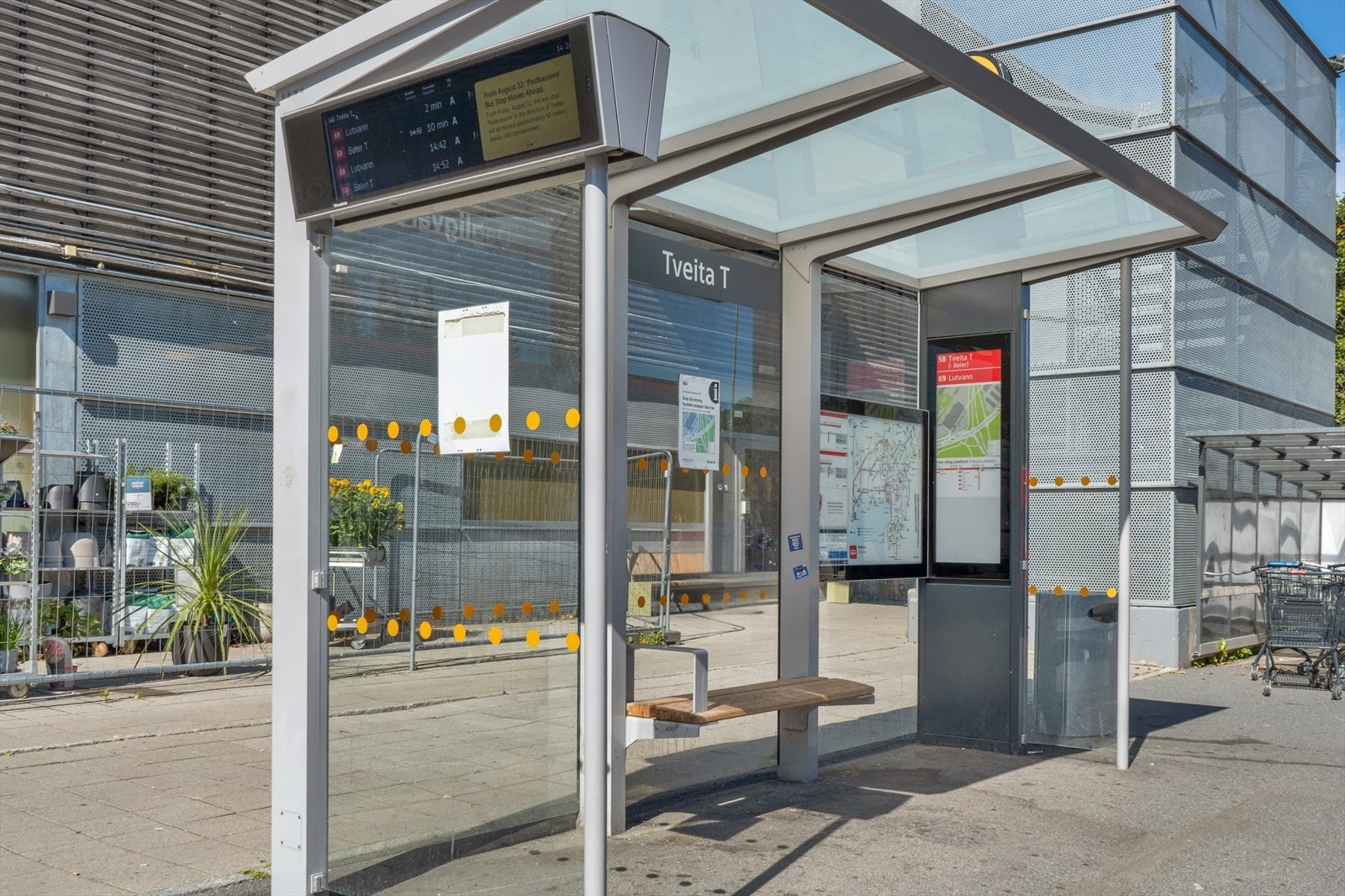 Tveita Busstopp Galleribilde