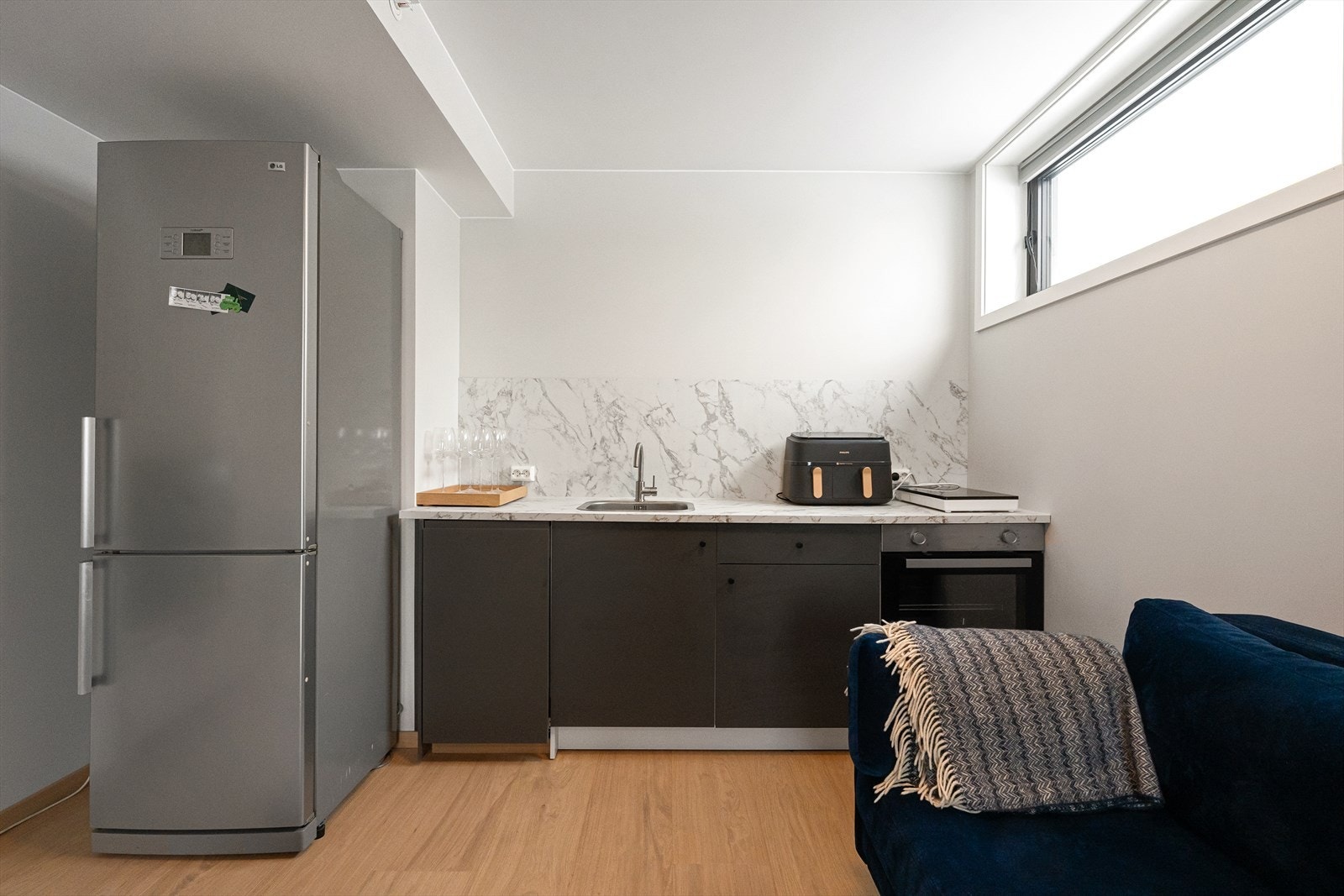 Kjøkken fra IKEA med integrert oppvaskmaskin Galleribilde