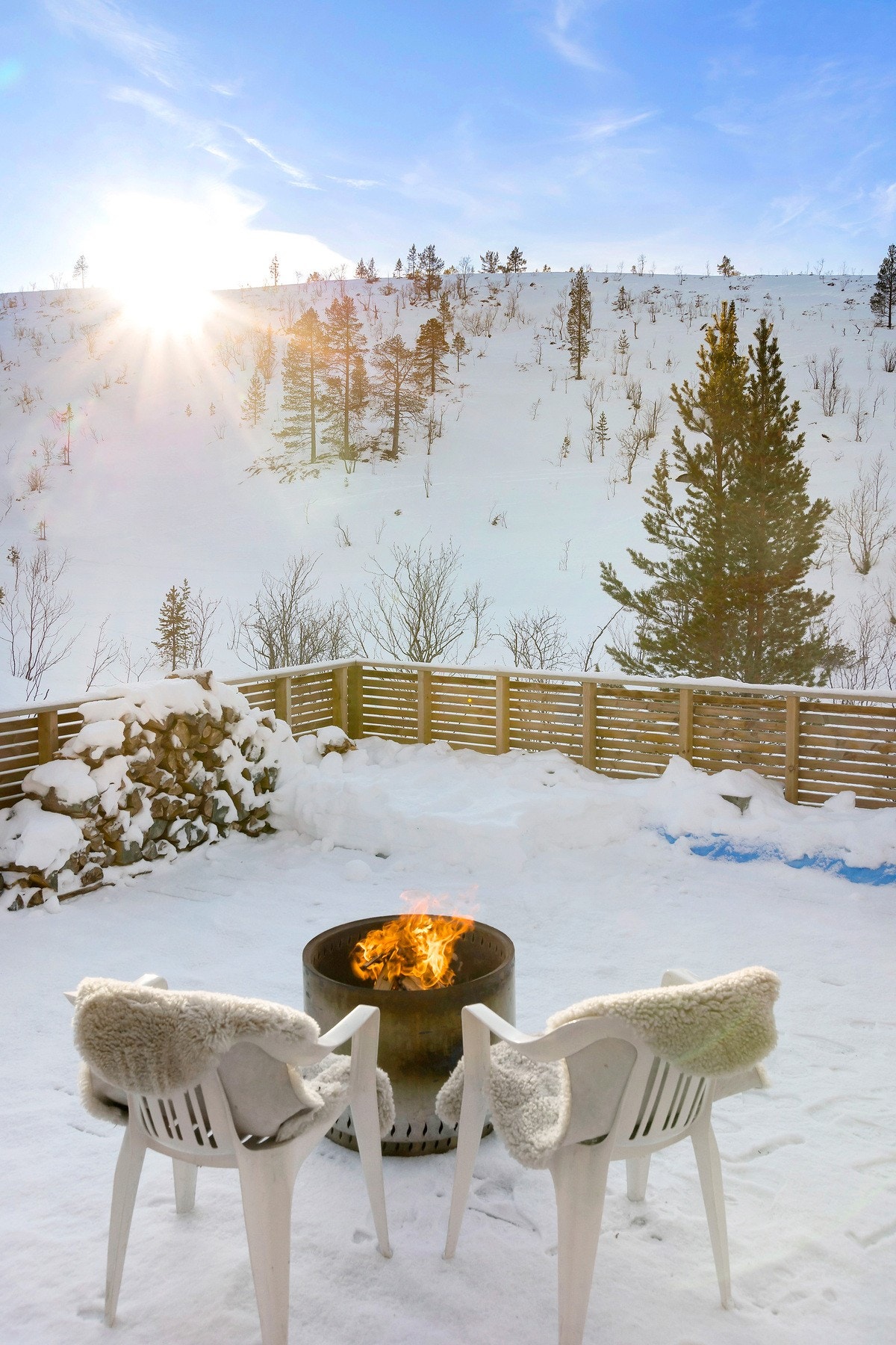 Like utenfor hytta har du en perfekt akebakke og nydelige turløyper. Galleribilde