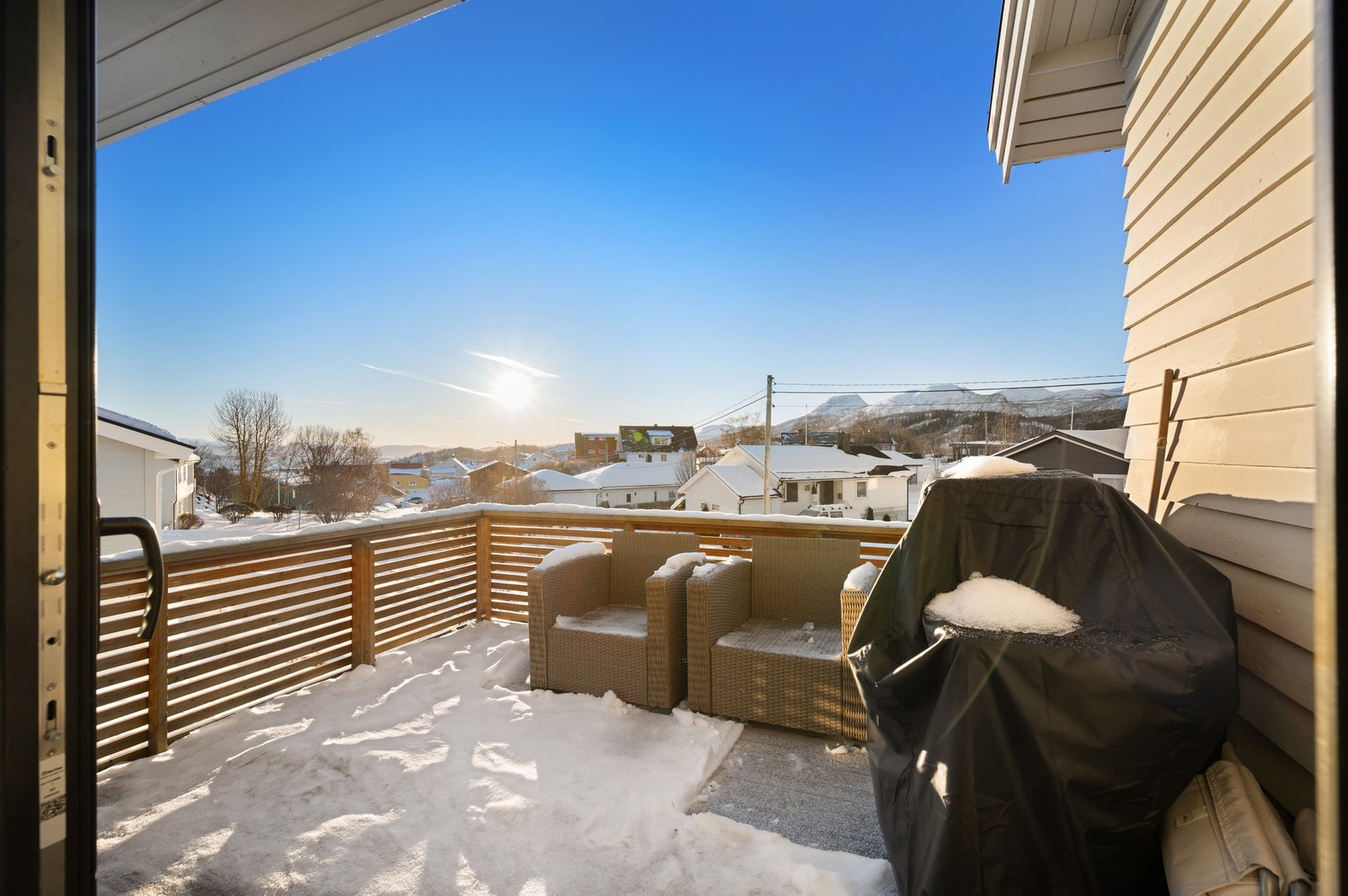 Boligen har en hyggelig utsikt over nærområdet Galleribilde