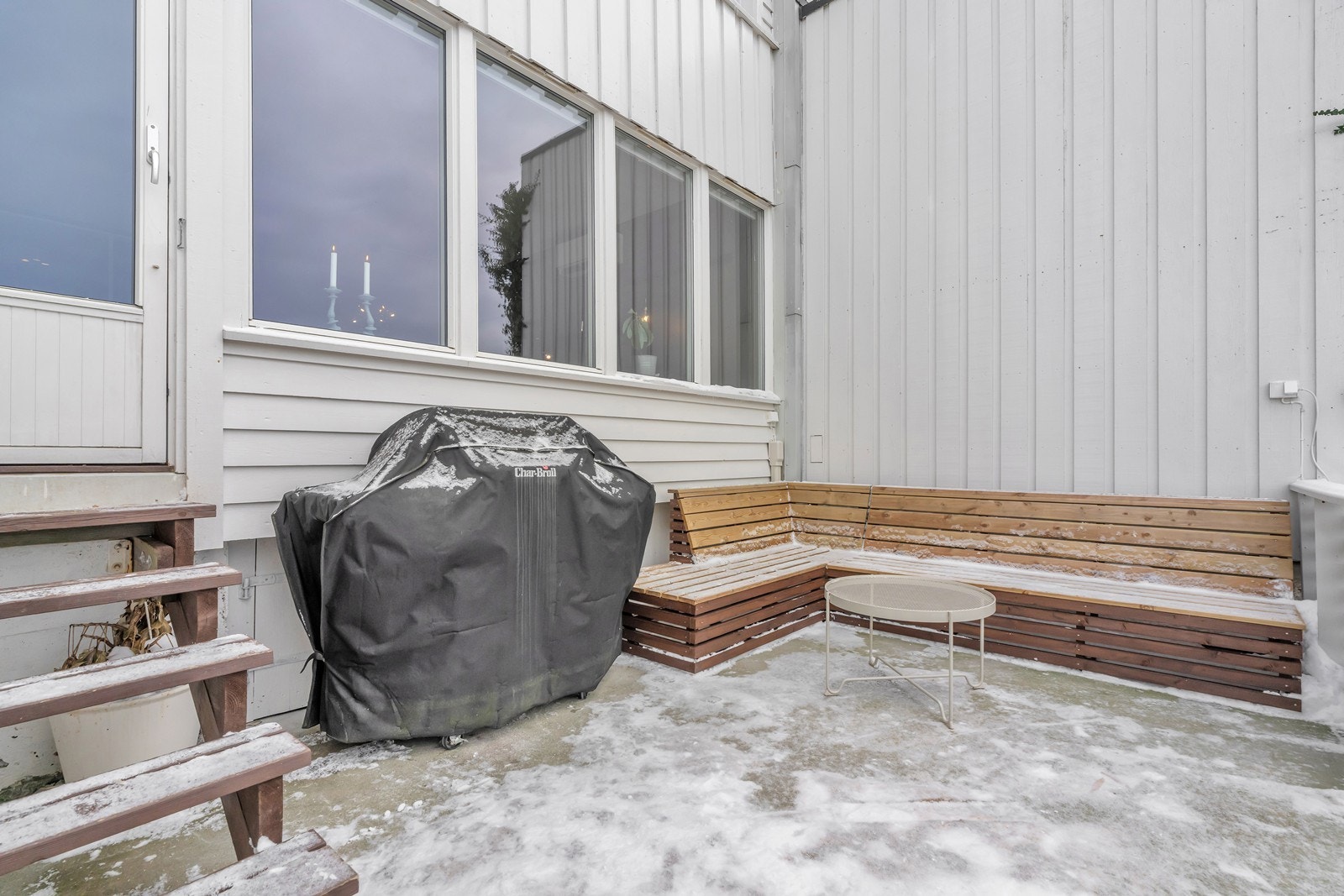 Solrik platting med svært gode solforhold Galleribilde