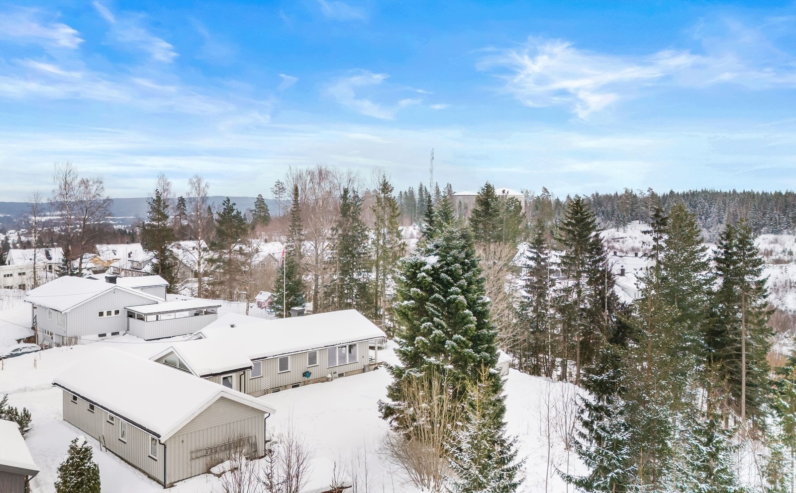 Kort vei til skoler, barnehager og servicetilbud på Råholt. Galleribilde