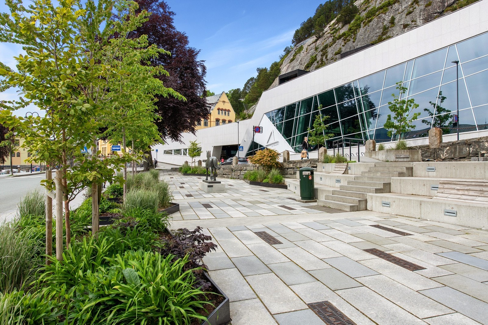 Bybadet er nærmeste nabo Galleribilde