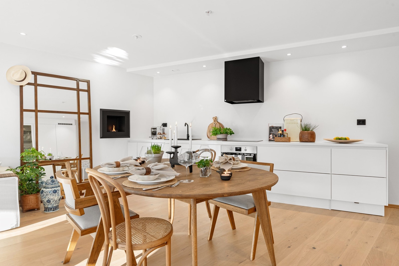 Kjøkken og spisestue Galleribilde