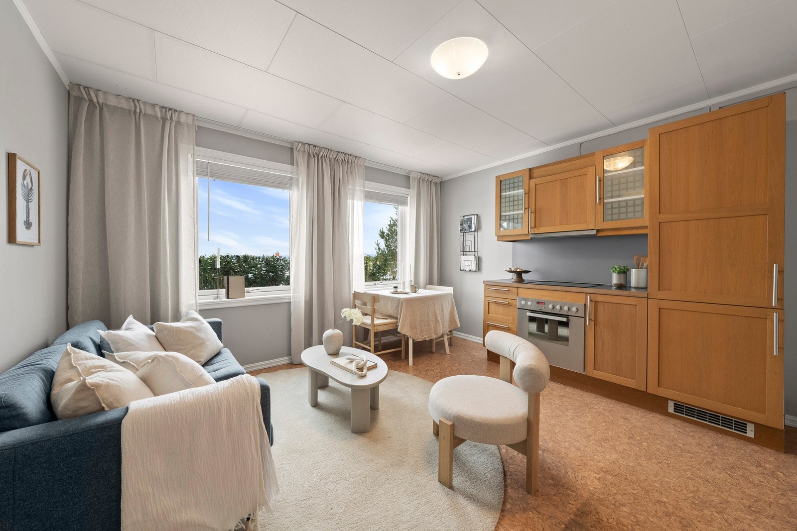 Etasjen kan enkelt tilbakestilles til å bli tre soverom tilhørende hovedenheten Galleribilde