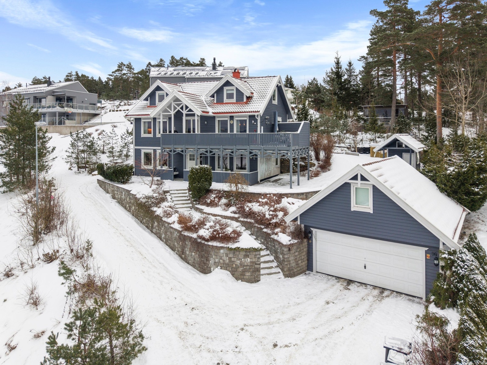 Det er innredet et rom over garasjen Galleribilde