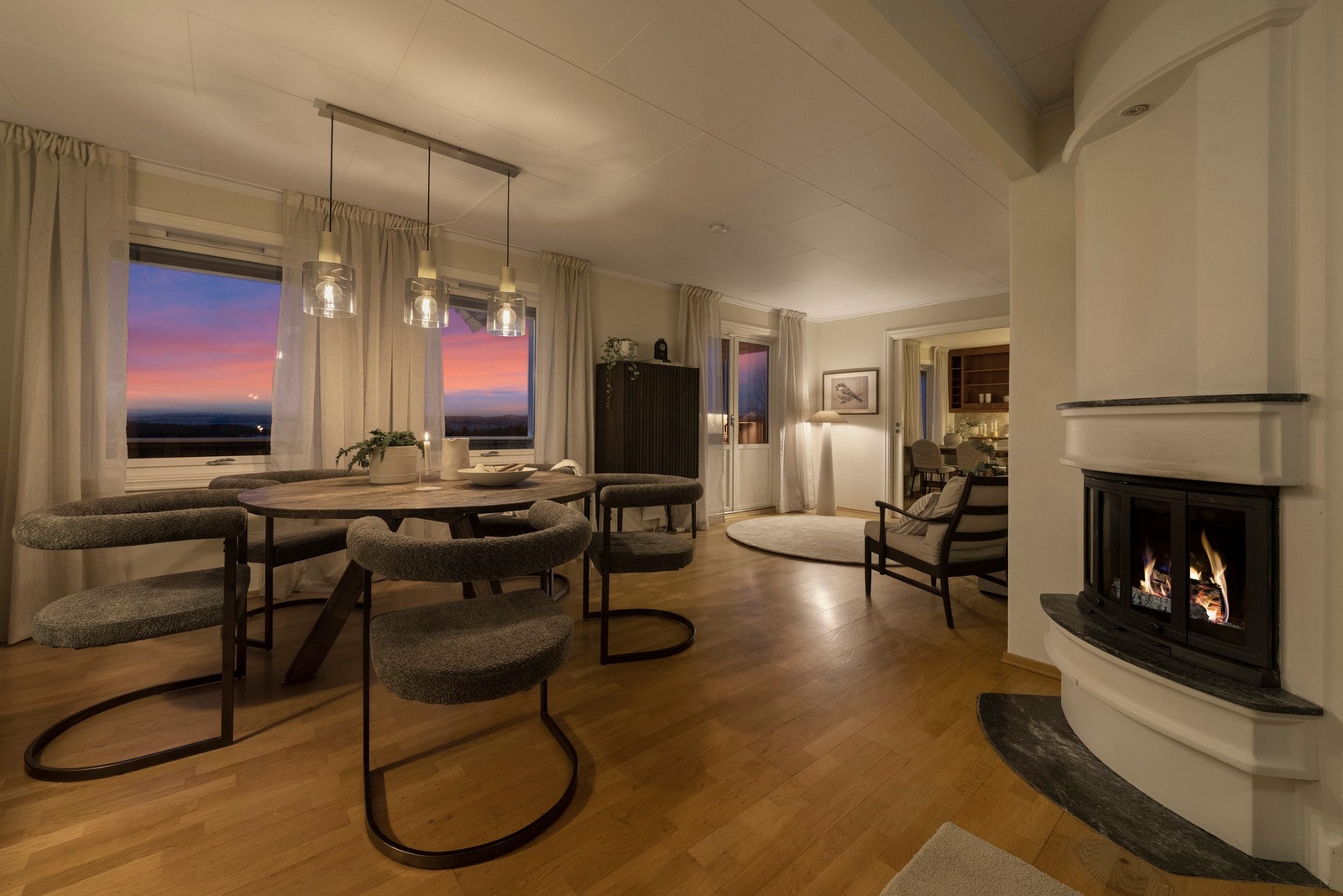 Peisovnen gir lun og varm stemning i de kjøligere månedene av året Galleribilde