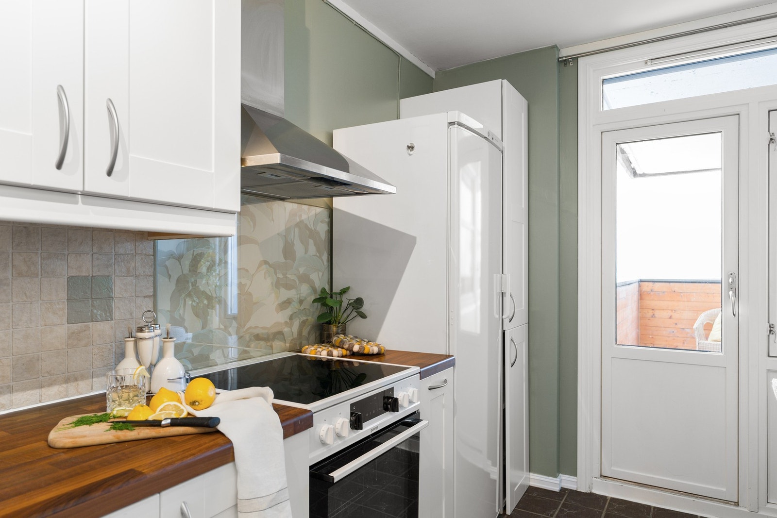 Overflater og innredning på kjøkkenet er vurdert til tilstandsgrad 1 av takstmann. Galleribilde