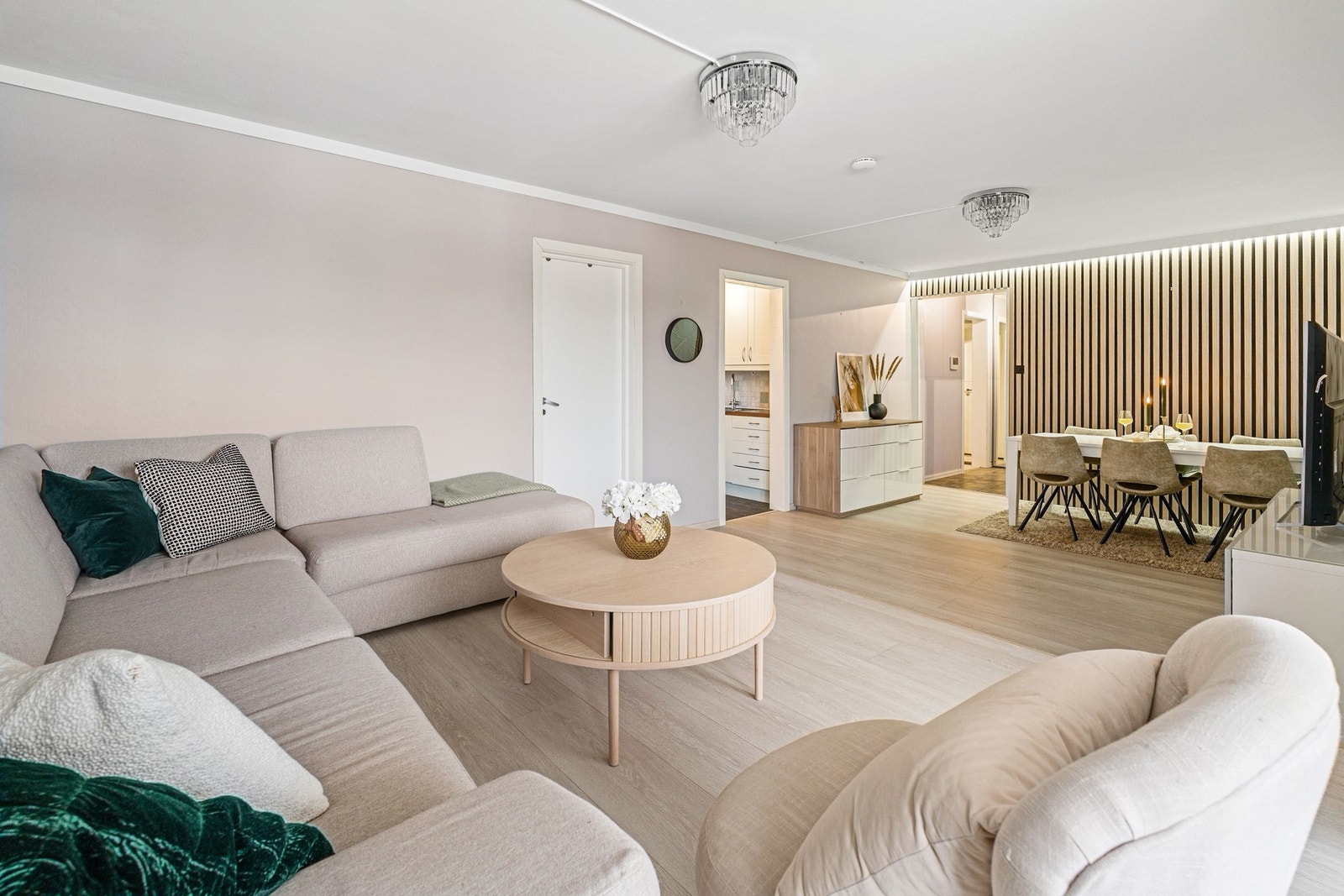 Leiligheten har et bruksareal på 93 kvm med en effektiv planløsning. Galleribilde