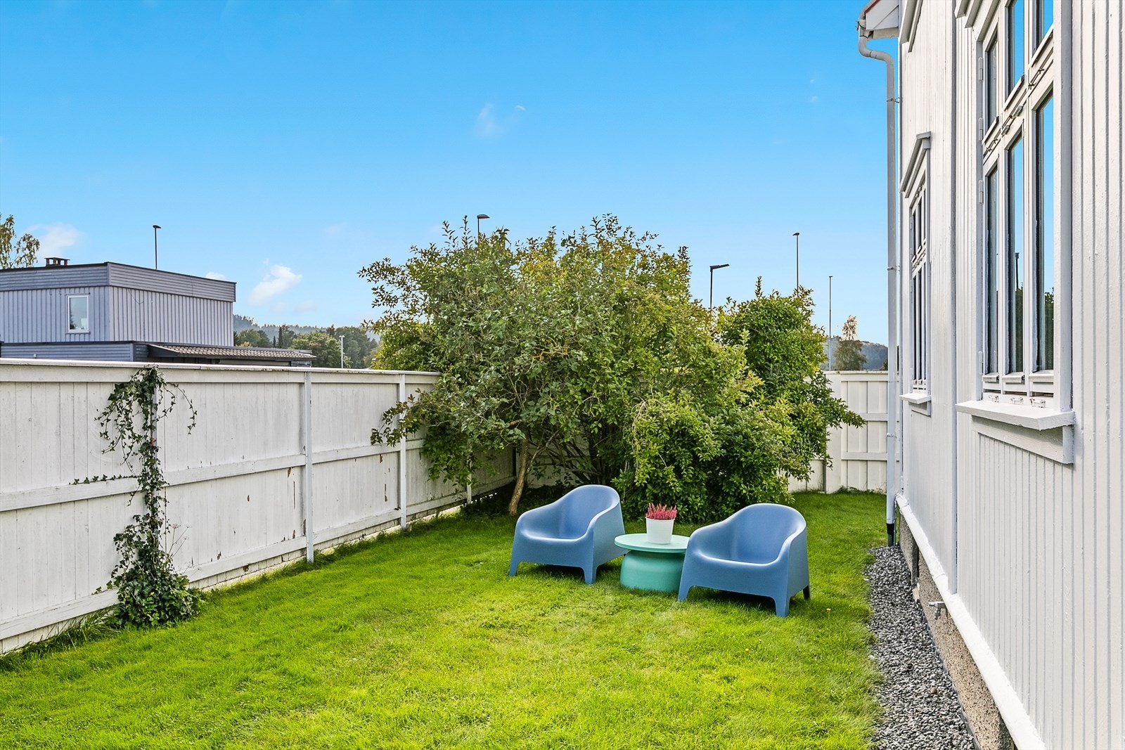 Hageområde rundt hele boligen Galleribilde