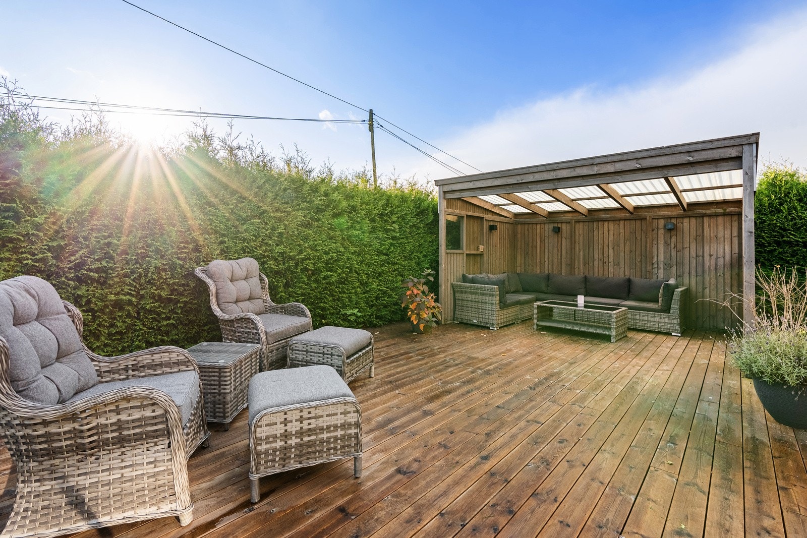 Grillbu og platting der solen er lengst, til ca kl 20 sommertid Galleribilde