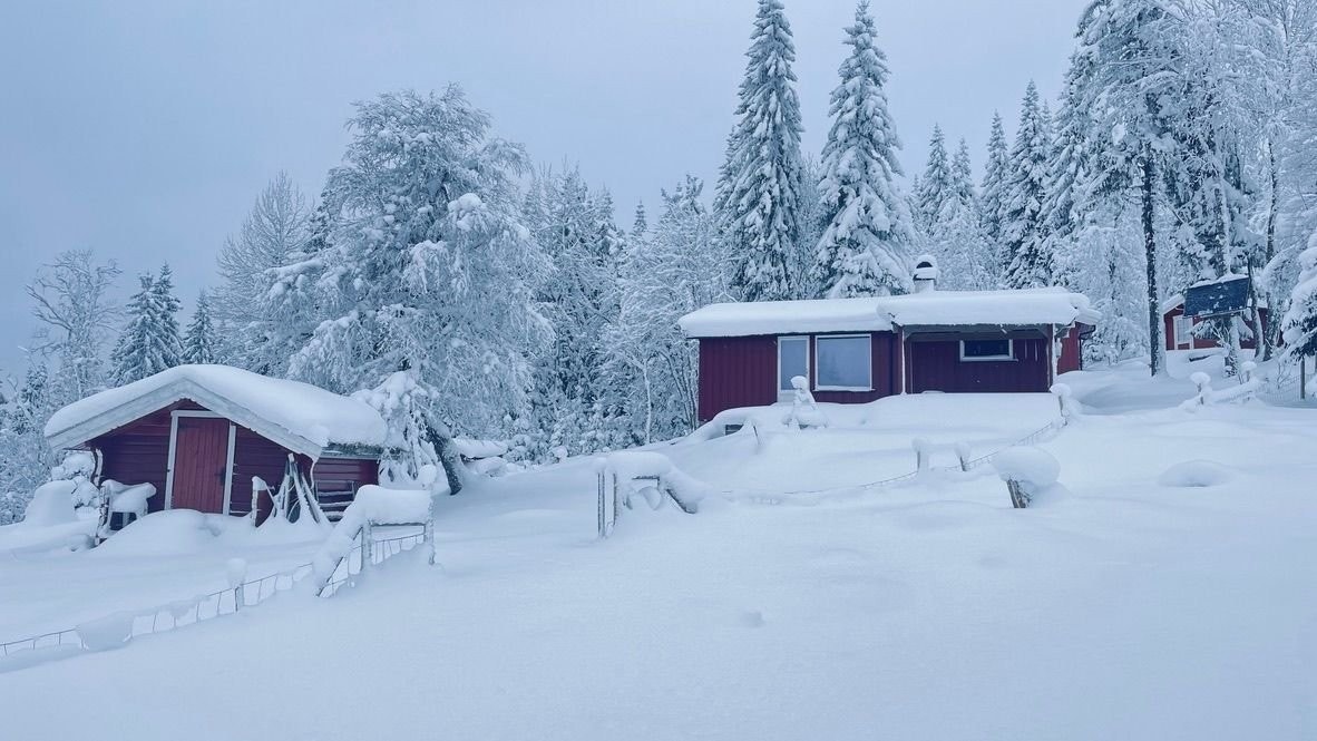 Hytta ved ankomst nå i vinter. Galleribilde