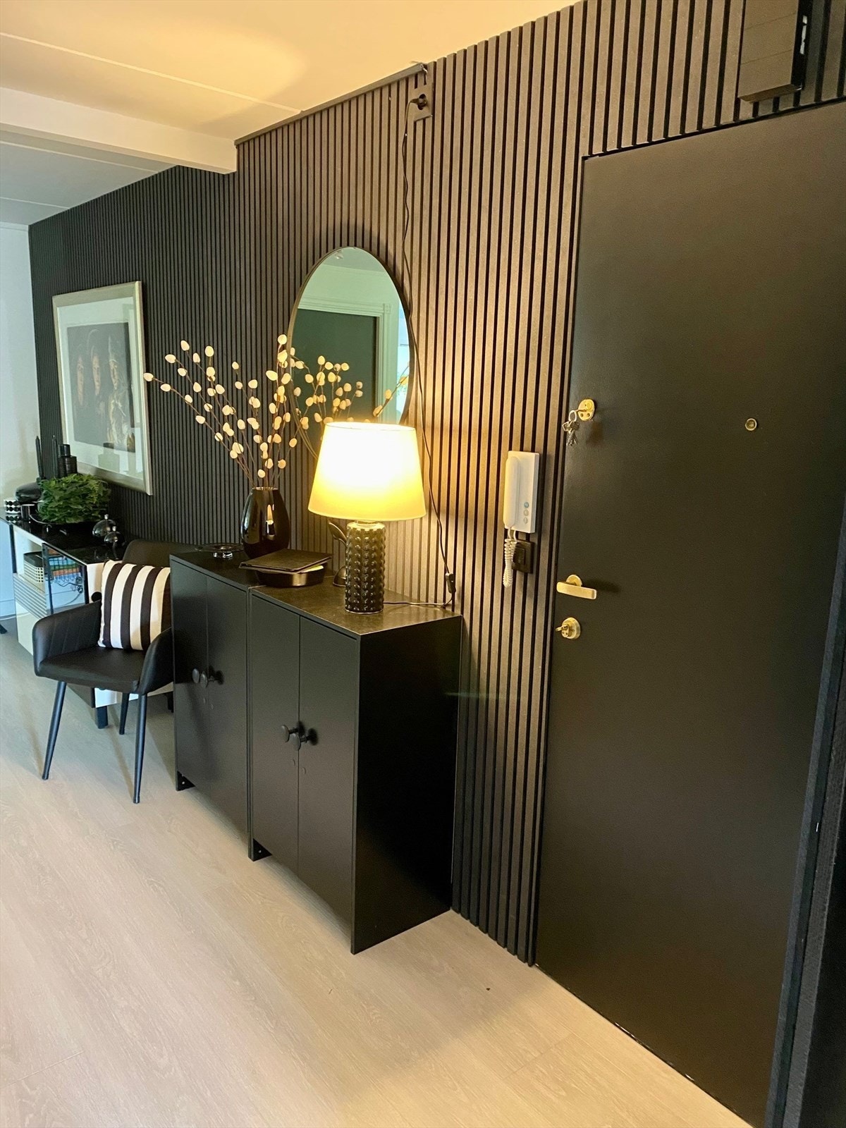 Selgers sommerbilde. Galleribilde