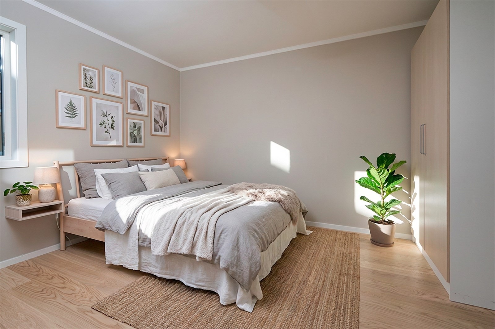 Plass til dobbeltseng (møbler digitalt stylet) Galleribilde