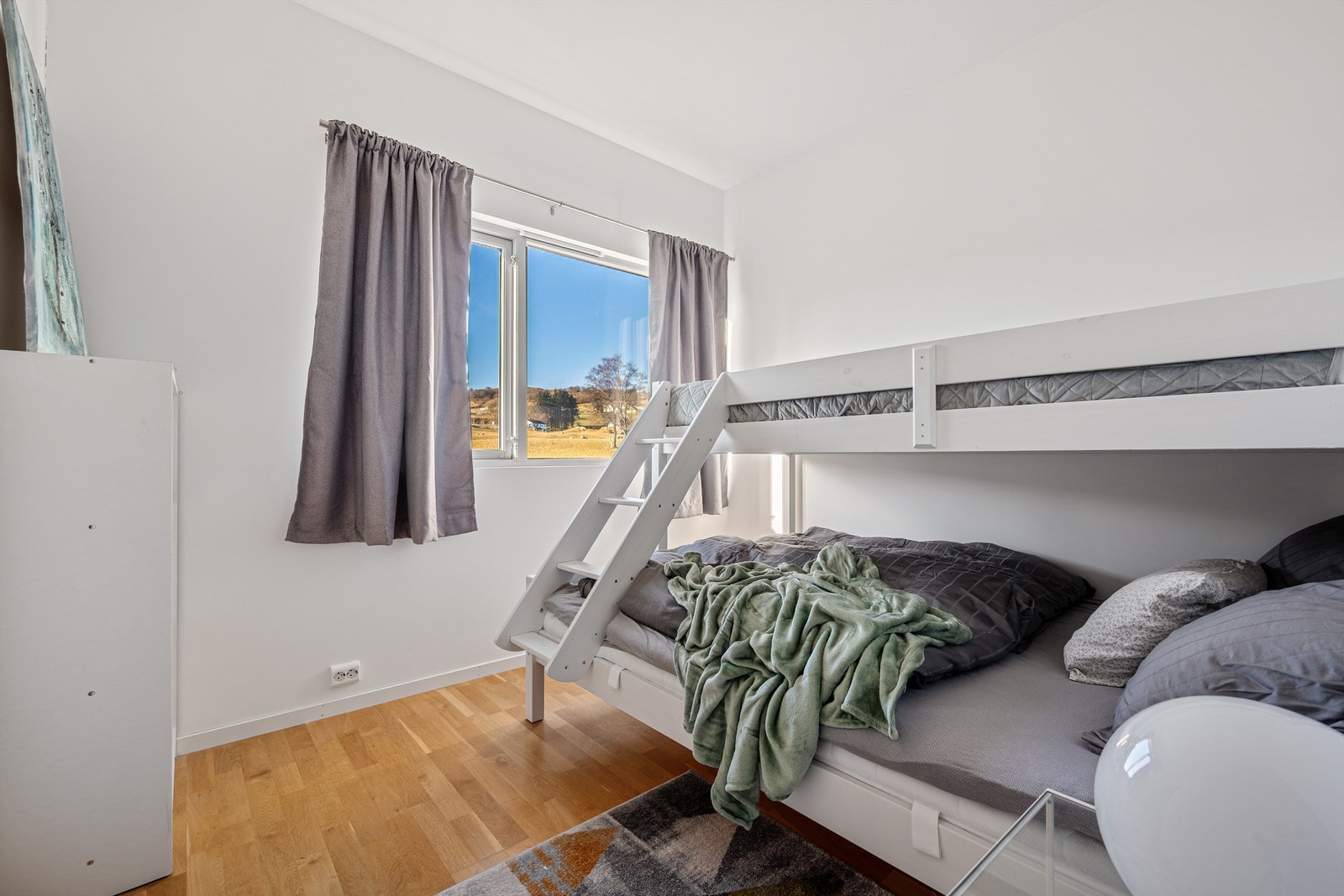 Det andre soverommet har god plass og er enkelt å møblere. Galleribilde