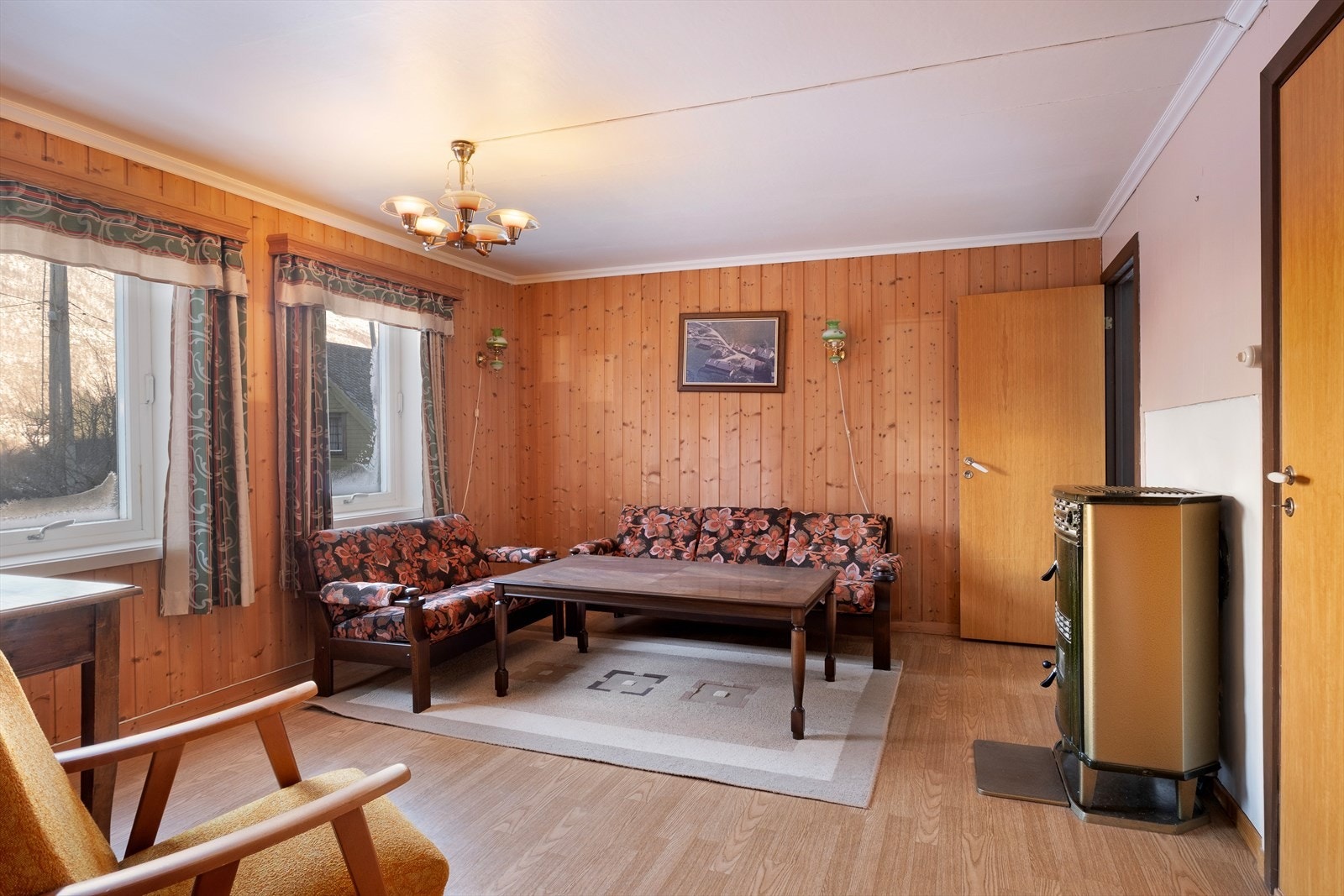 Stove nr.2 med vidare inngang til kjøkken. Galleribilde