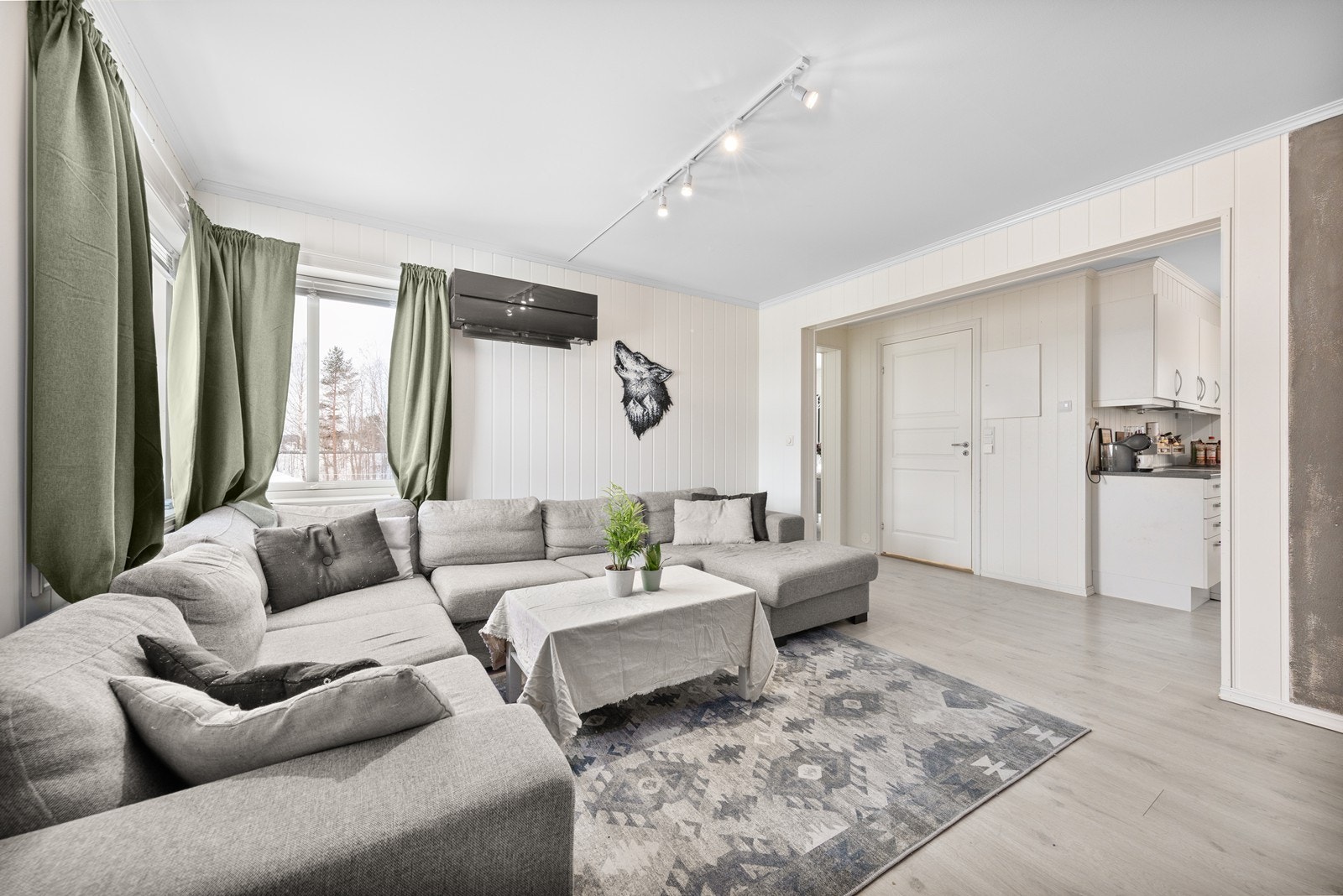 Det er montert varmepumpe i stuen. Galleribilde